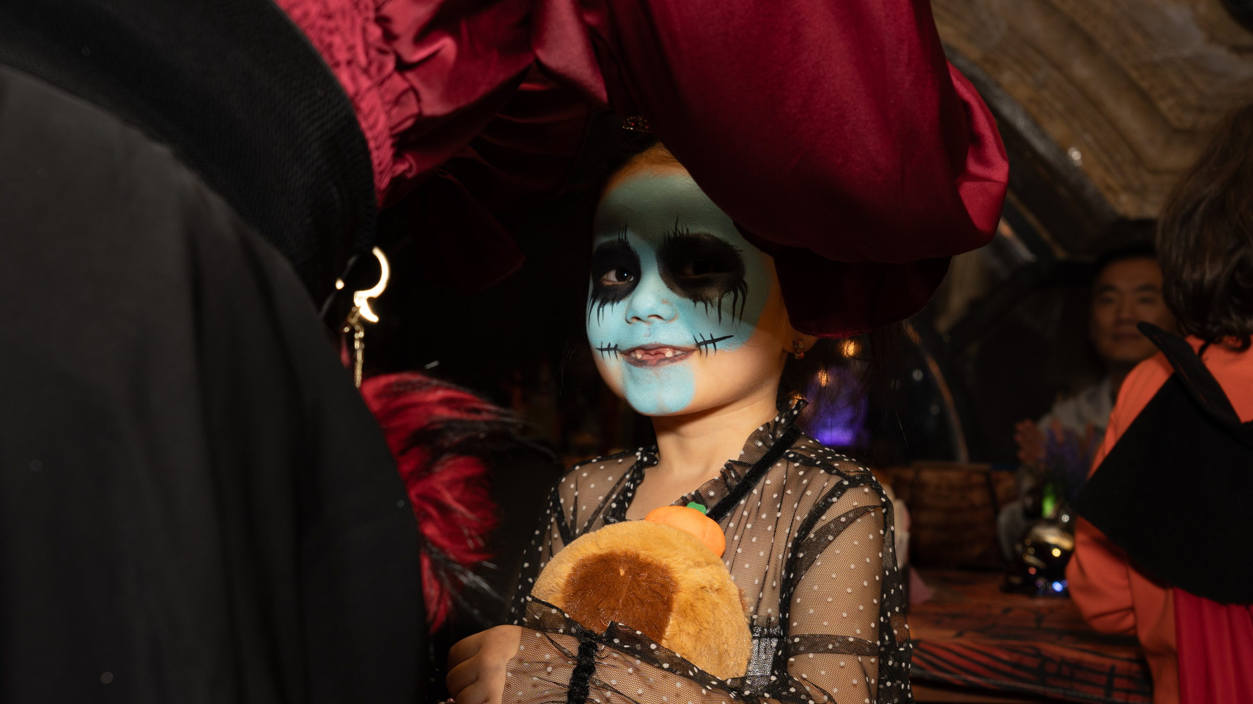 '25 Halloween at Kofebara. Stan Sidel’s Art