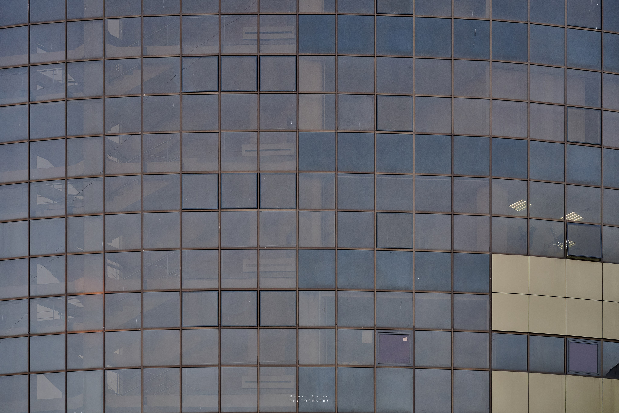 Обзорный фоторепортаж из Курска. Апрель–Май 2024. Фотограф Роман Адлер