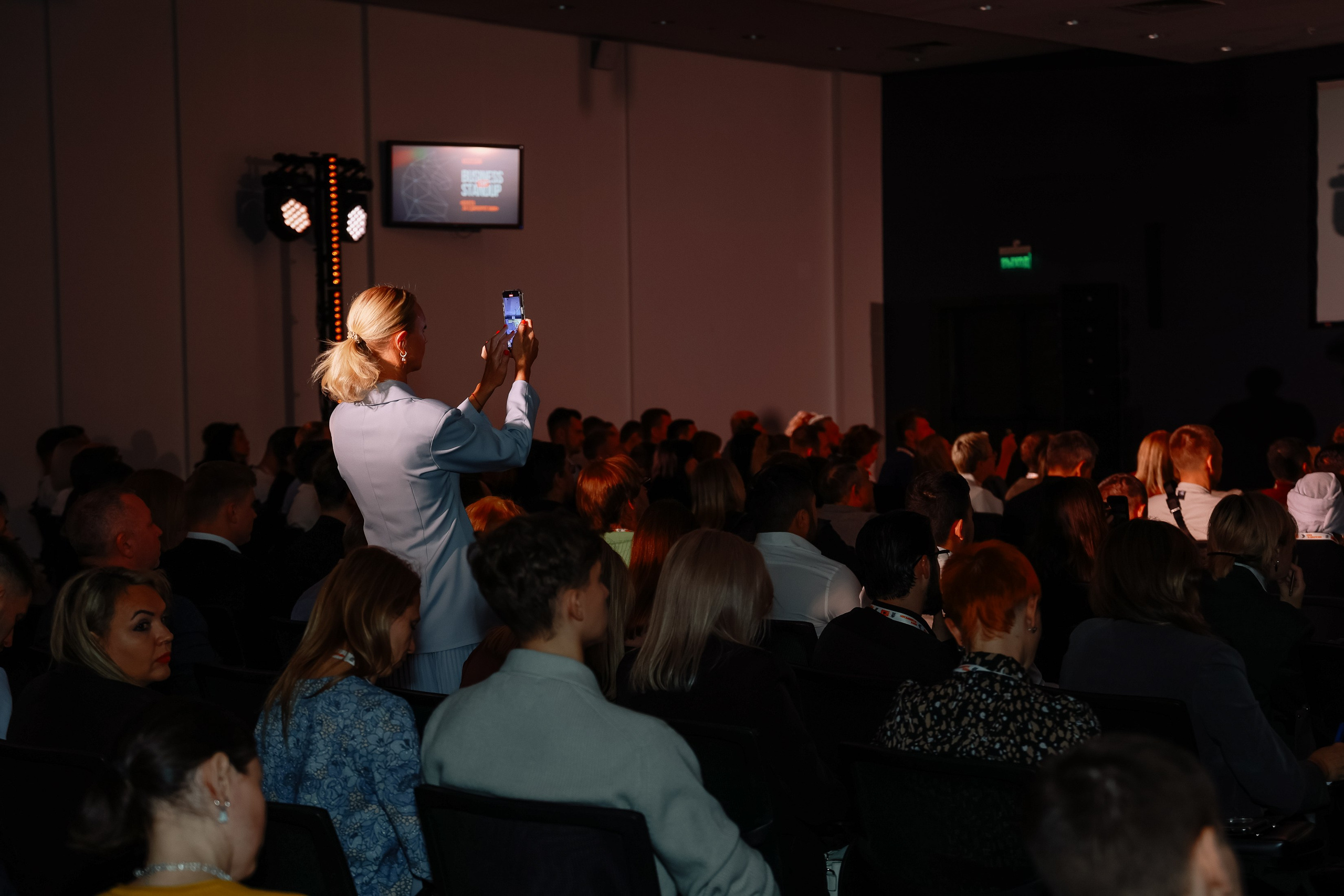 BUSNESS STANDUP с Оскаром Хартманном. Фотограф Юлия Мальцева