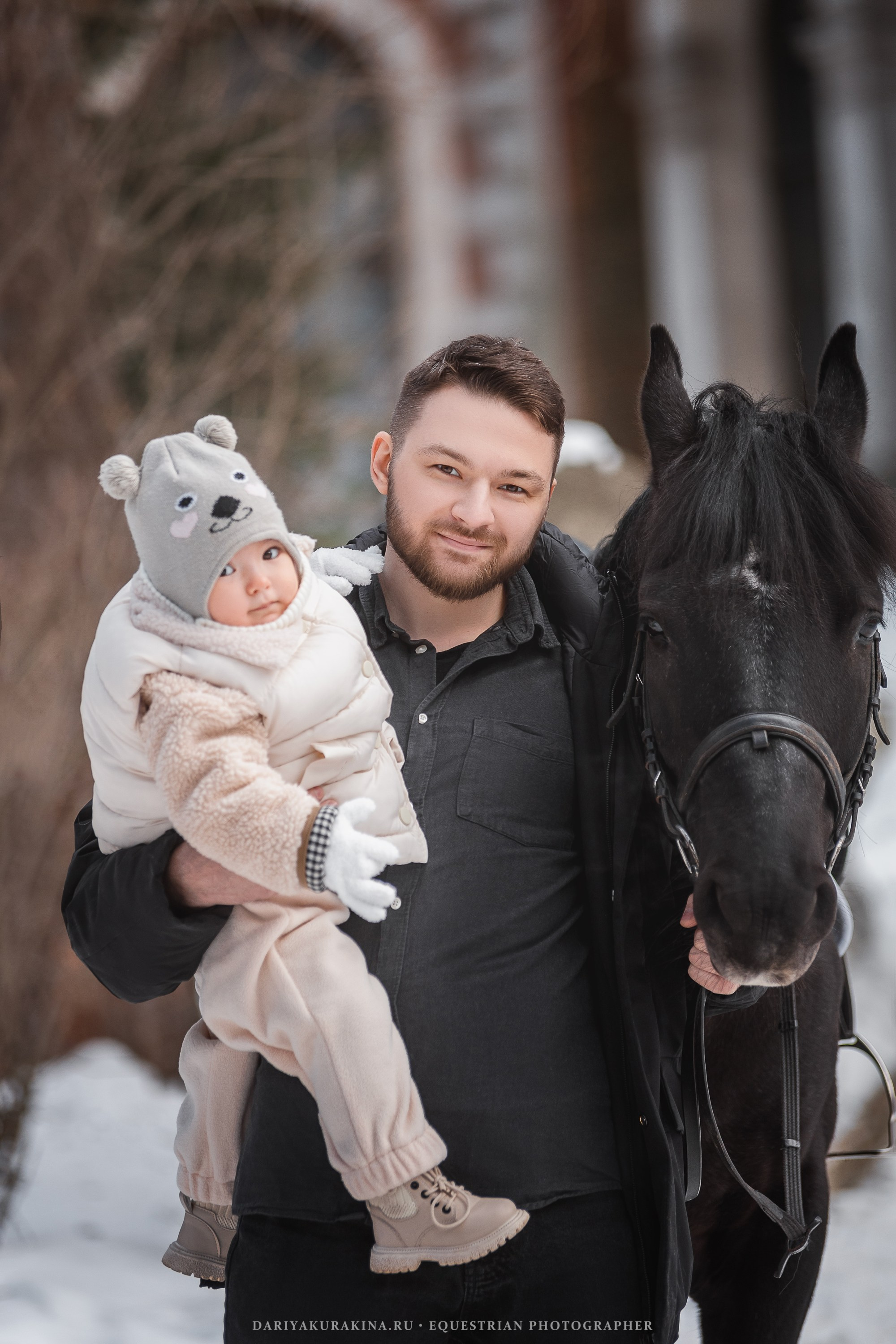 Большая семейная фотосессия в Усадьбе Быково. Конный фотограф Куракина Дарья • Фотосессии с лошадьми