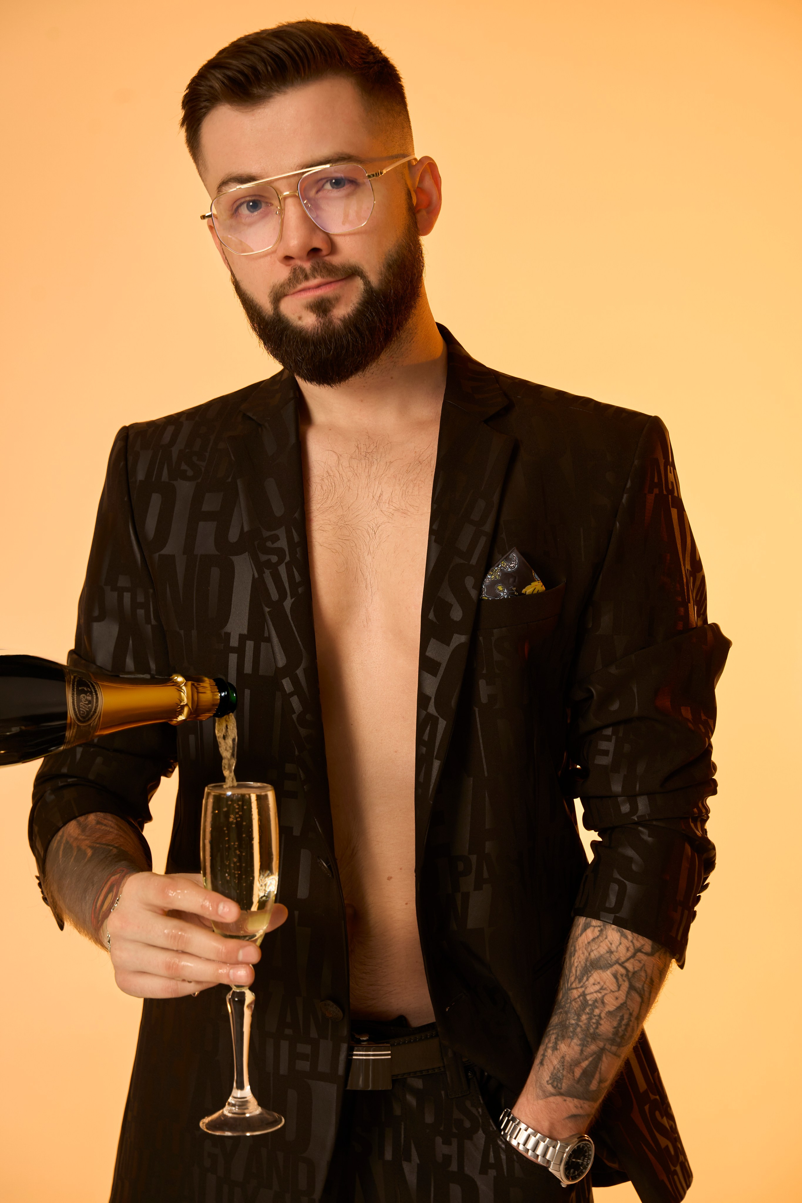 Саша. Главная