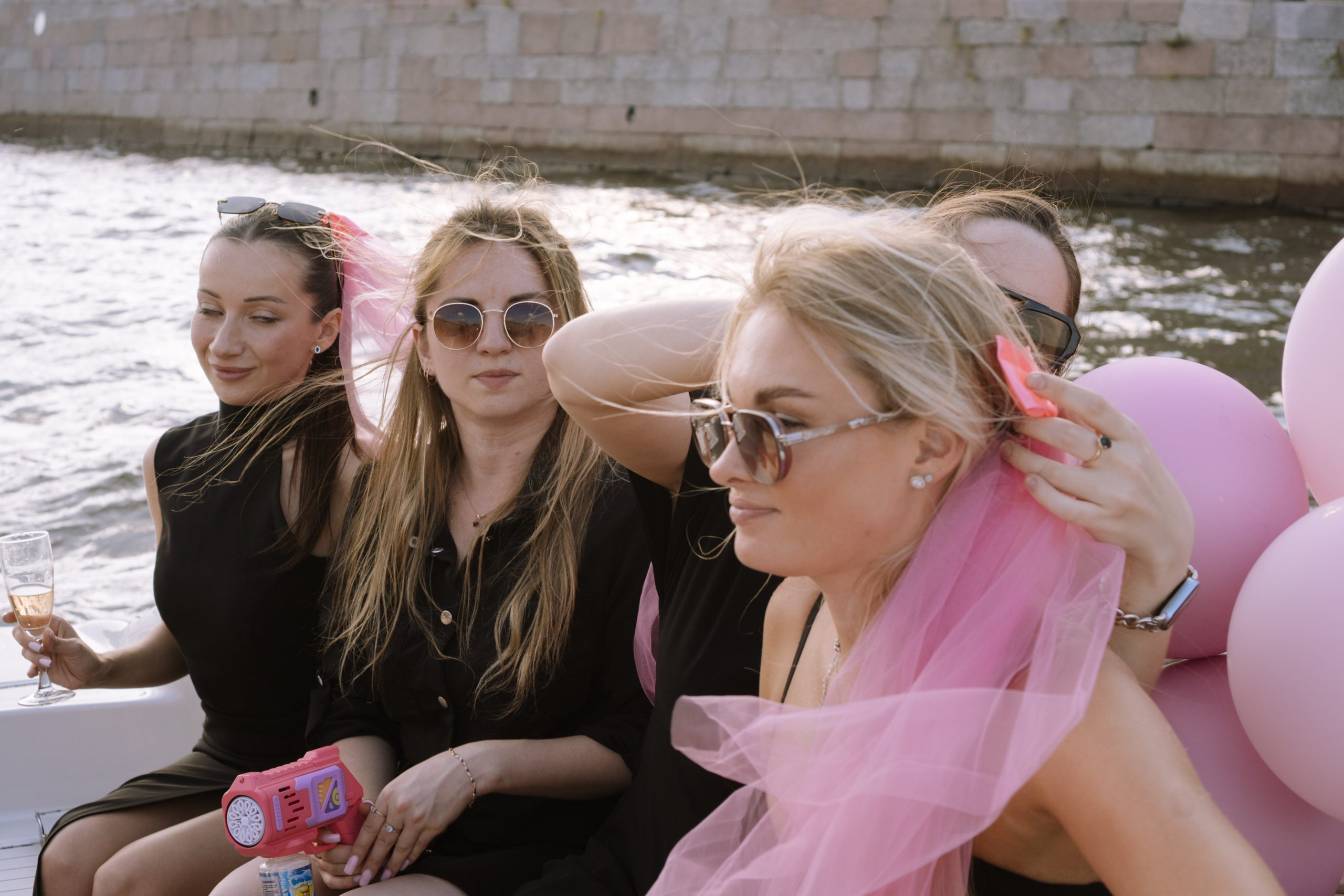 ДЕВИЧНИК НА КАТЕРЕ. Профессиональный фотограф, Санкт-Петербург — Виктория Богомолова