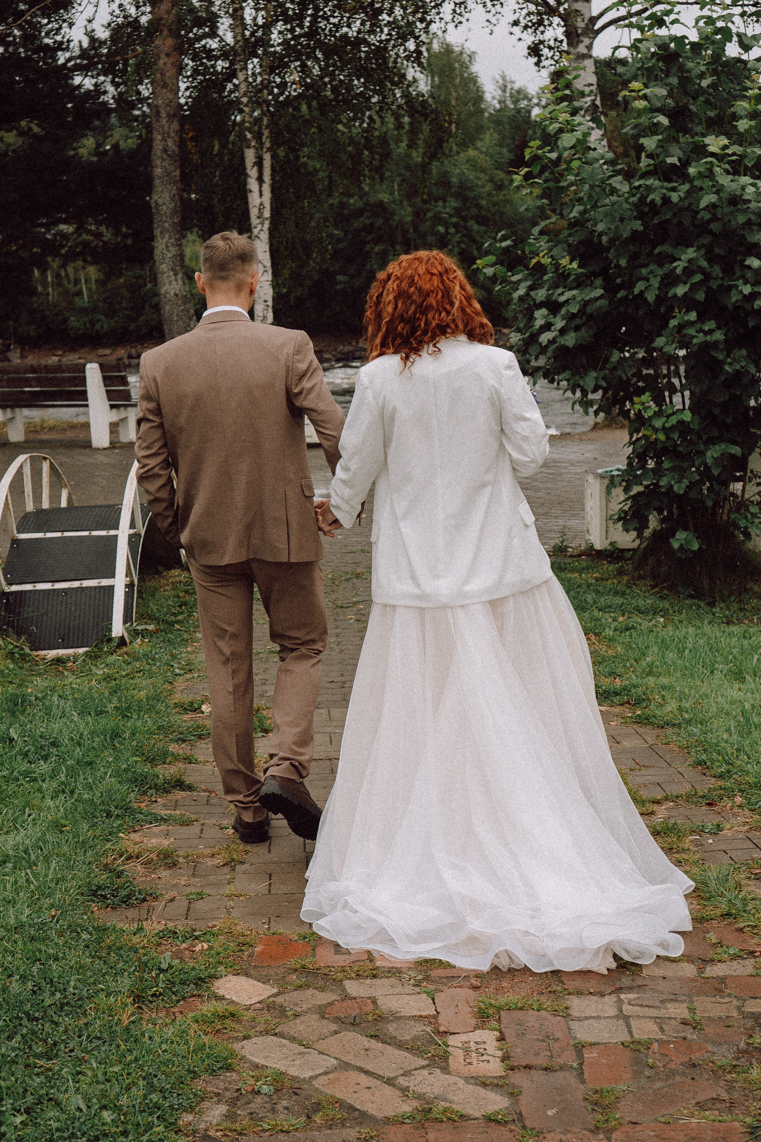 СВАДЕБНАЯ ФОТОСЕССИИЯ ПАРЫ В ГОРОДЕ ПРИОЗЕРСК В СОСНОВОМ ЛЕСУ И С ПИКАПОМ. Профессиональный фотограф, Санкт-Петербург — Виктория Богомолова