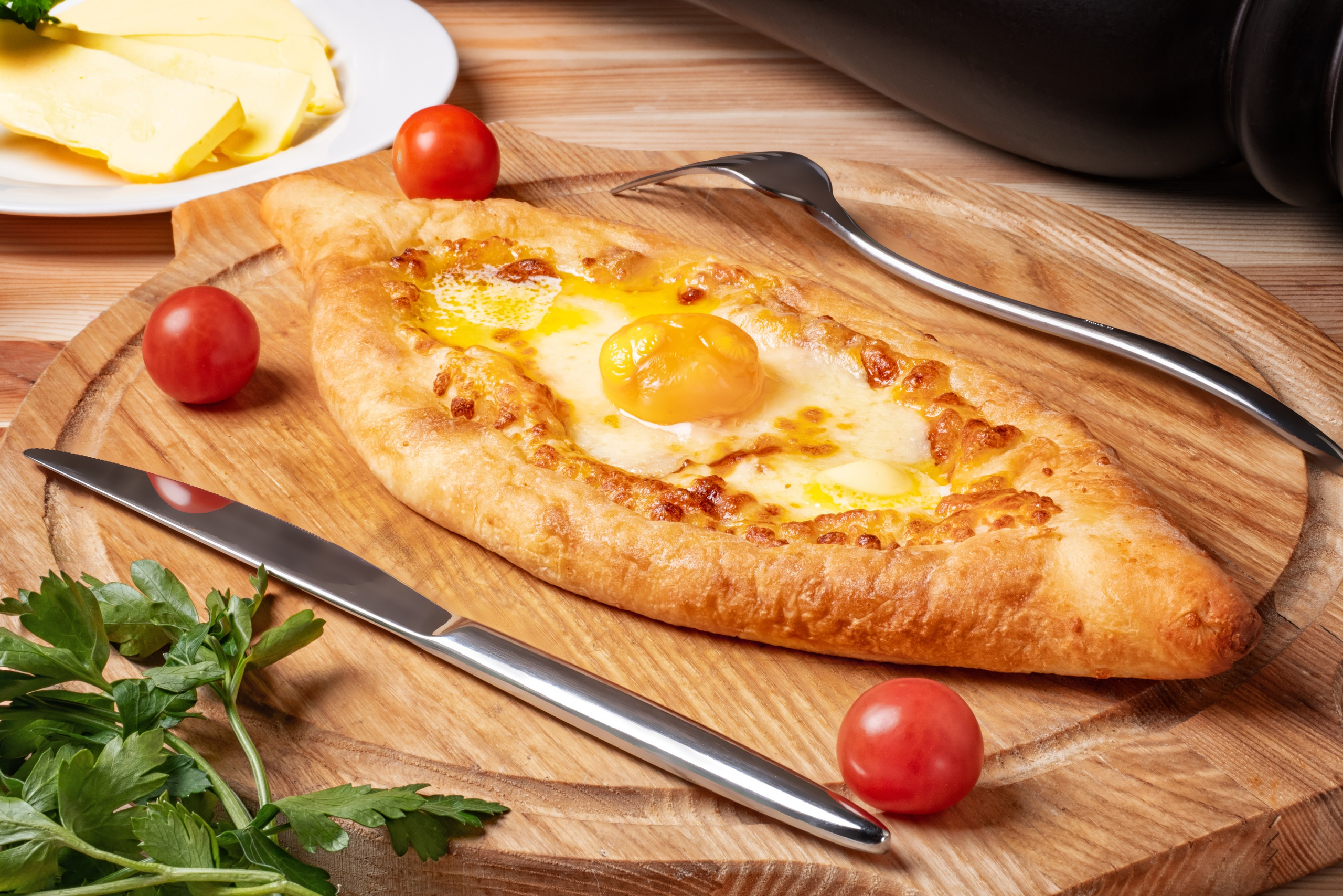 Выпечка. Грузинская кухня. Доставка блюд по меню. Доставка комплексных обедов