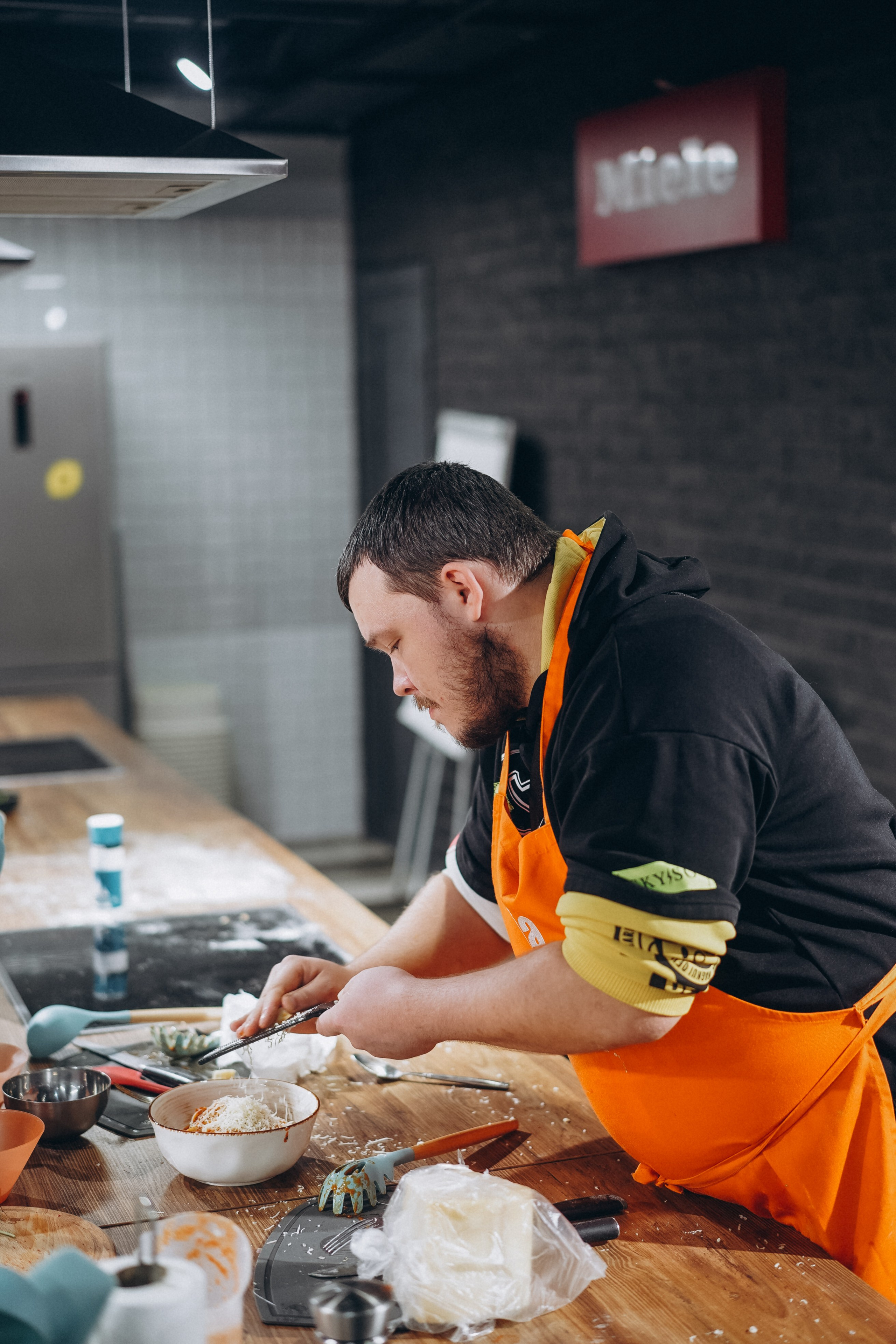 Репортаж с кулинарной студии Юлии Высоцкой. Портретный фотограф в Москве Илья Корненков