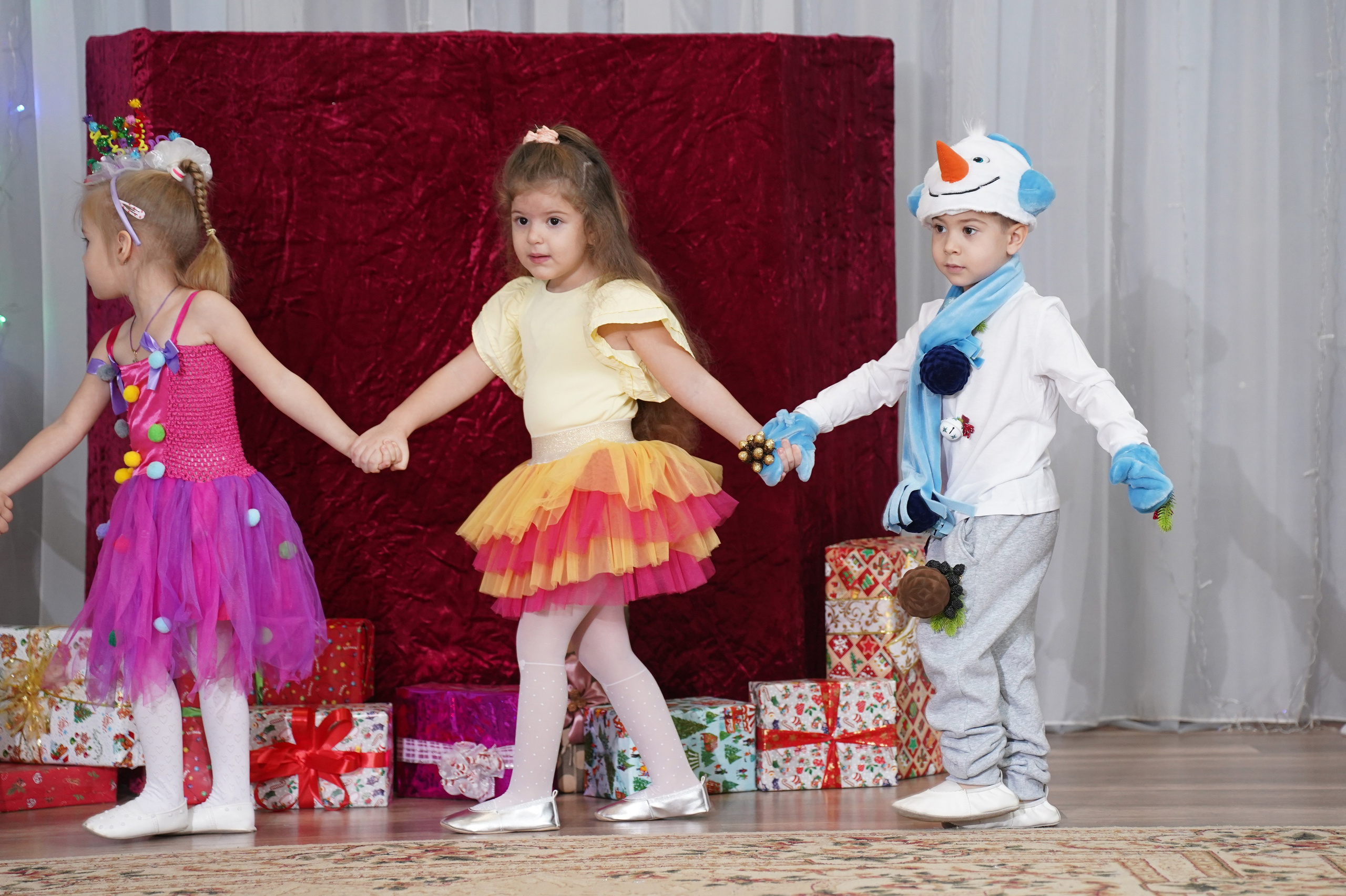 Репортажная съемка /Выпускной//. MEMENTO.Выпускные альбомы, школьные, юбилейные и другие книги. Ростов-на-Дону