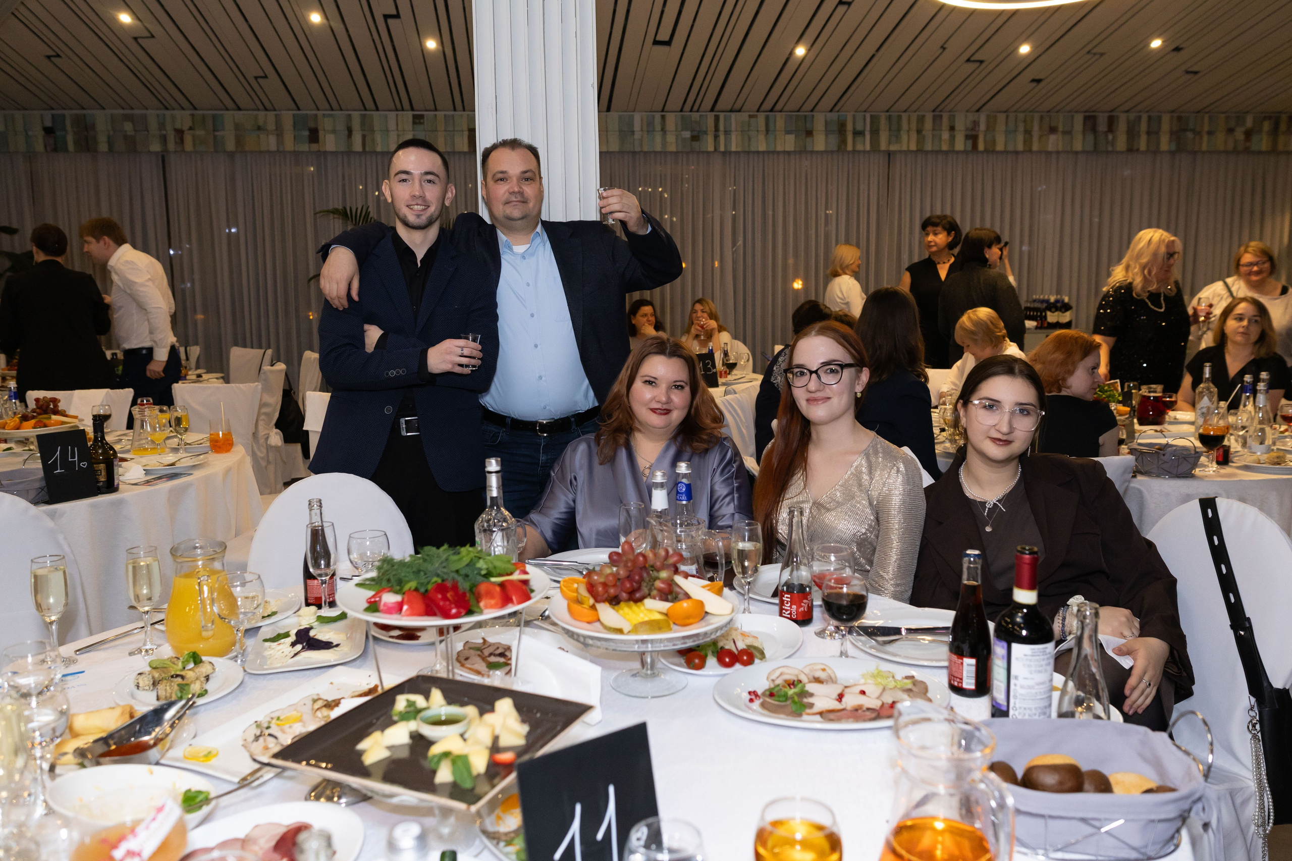 Корпоратив ресторан Времена года Москва. Семейный и детский фотограф Анна Петракова