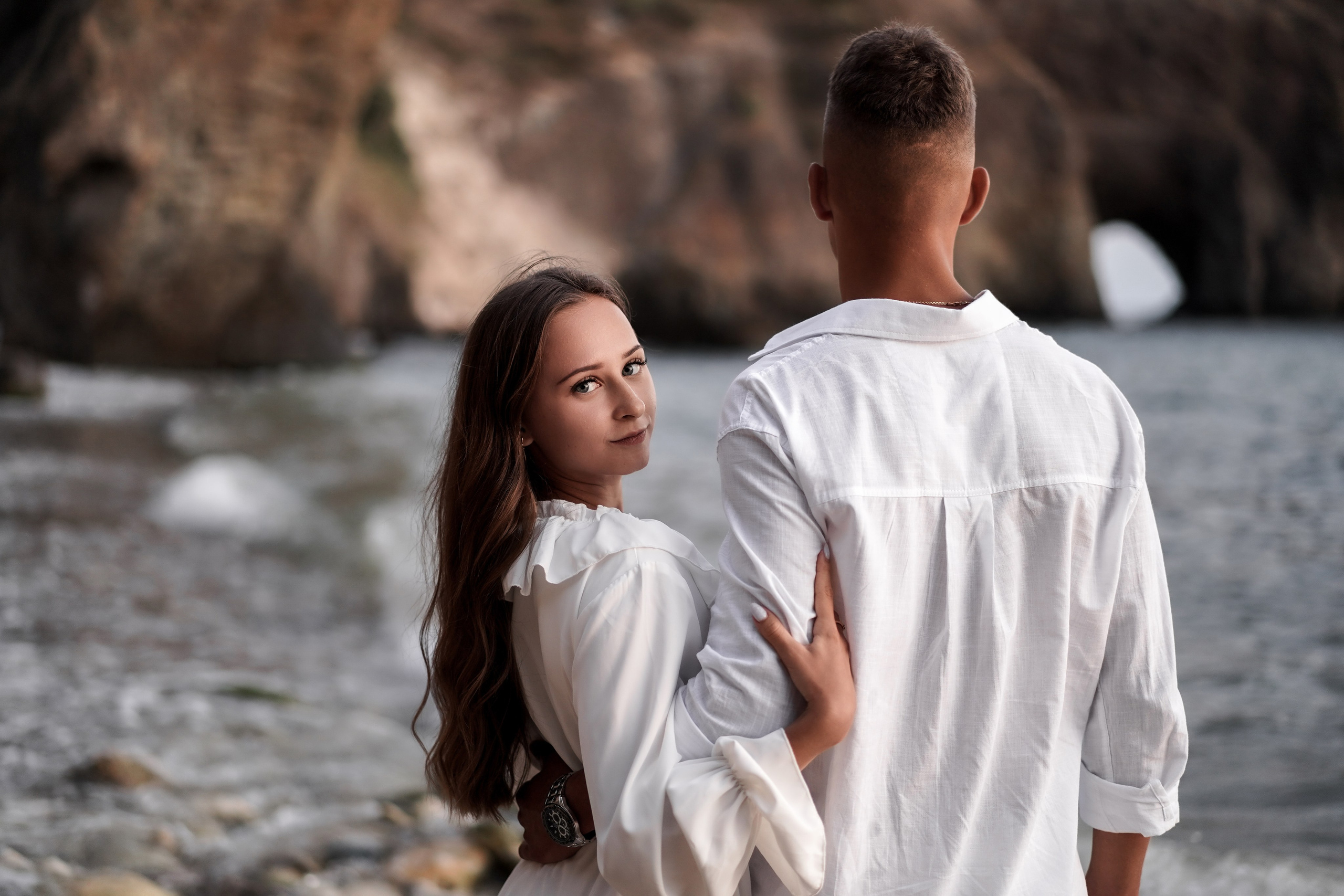 Матвей и Софья на фотосессии дикого пляжа Грот Дианы в Крыму. Свадебный фотограф в Ростове-на-Дону. Таинство Крещения и Венчания, семейные фотосессии. Алёна Чёботова
