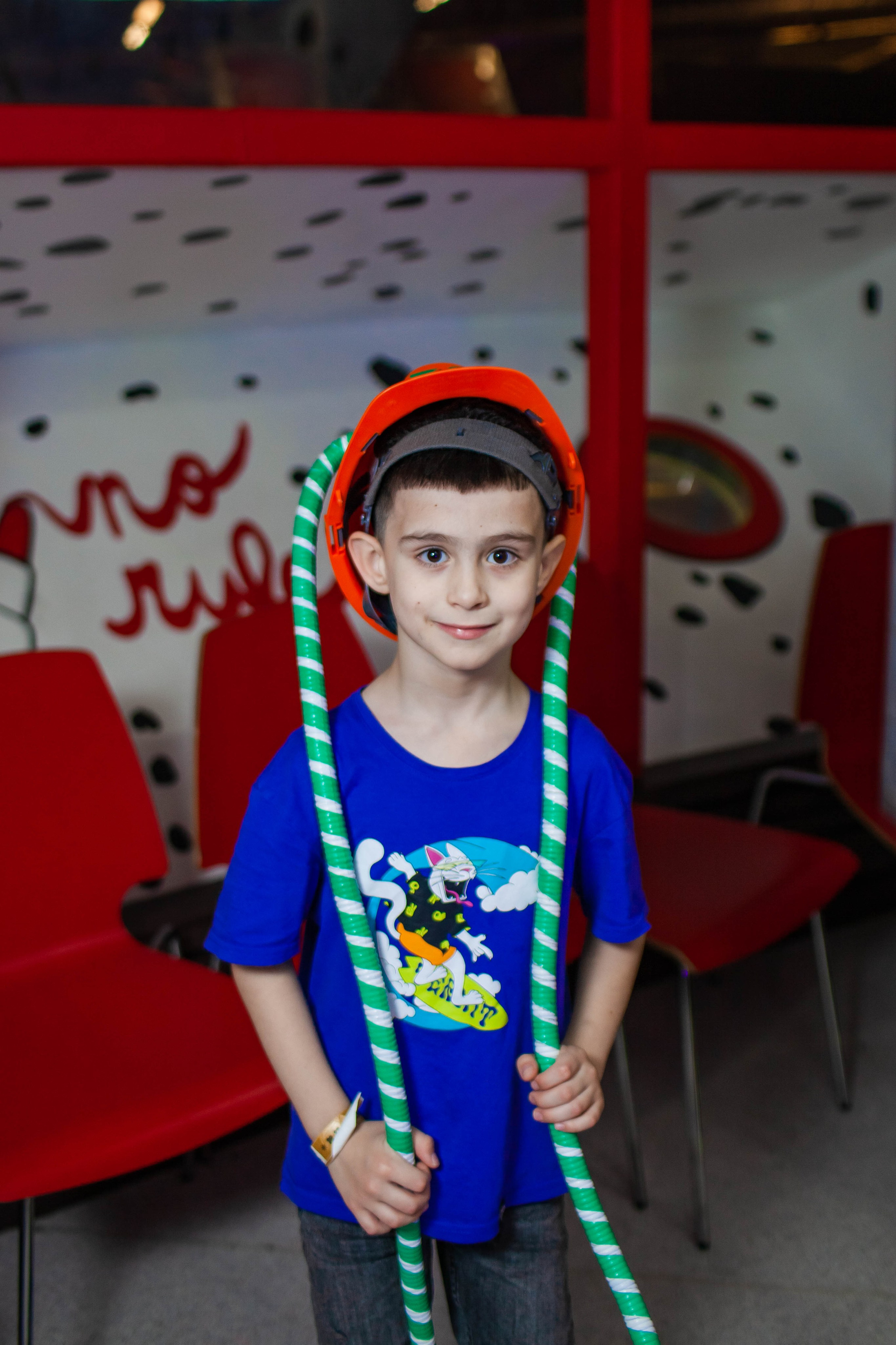 Неон Челендж День рождения Ярослава. Детский и семейный фотограф в Санкт-Петербурге Елизавета Сорокина