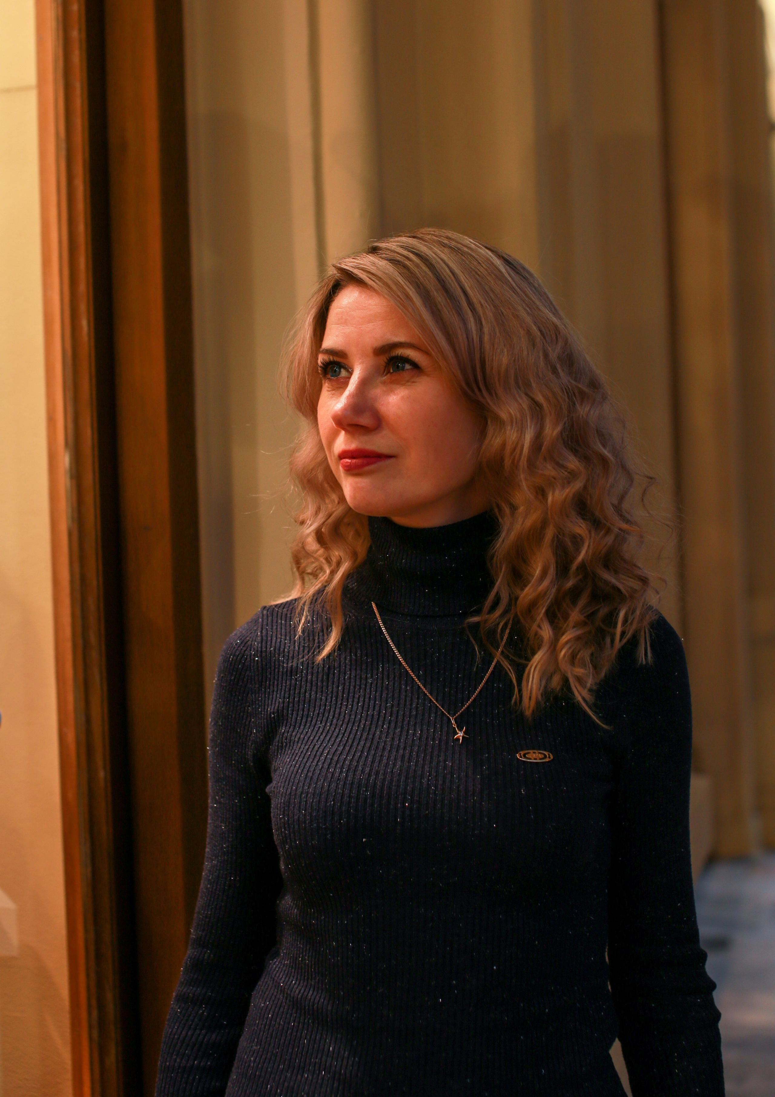 Виктория. Январская фотосессия в ГУМе. Репортажный, семейный, свадебный, портретный фотограф