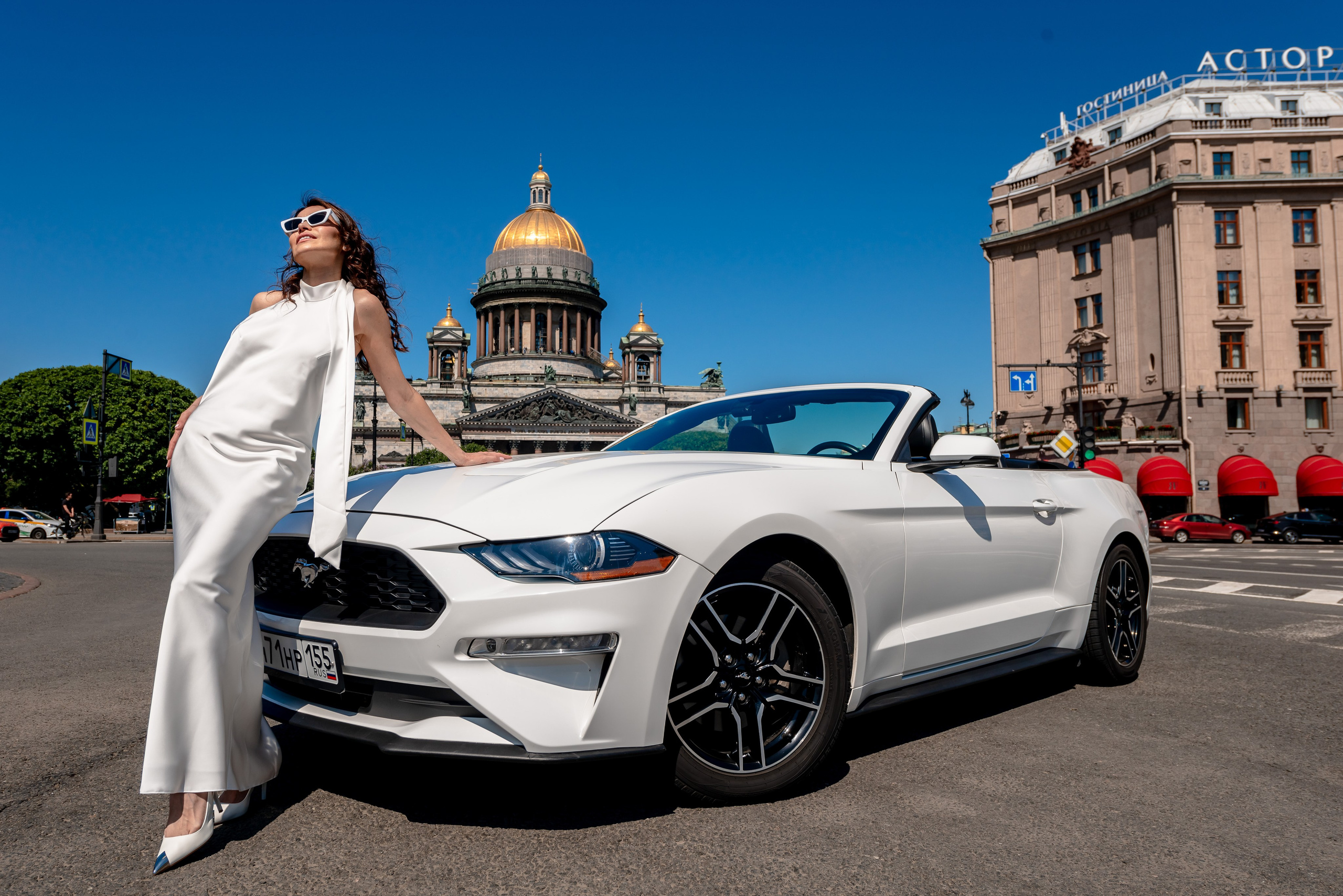 Алина и Алексей (прогулка на кабриолете, Академия Художеств, Екатерининский парк в Пушкине). Портретный, семейный и свадебный фотограф в Санкт-Петербурге и в Пушкине Ширяев Денис