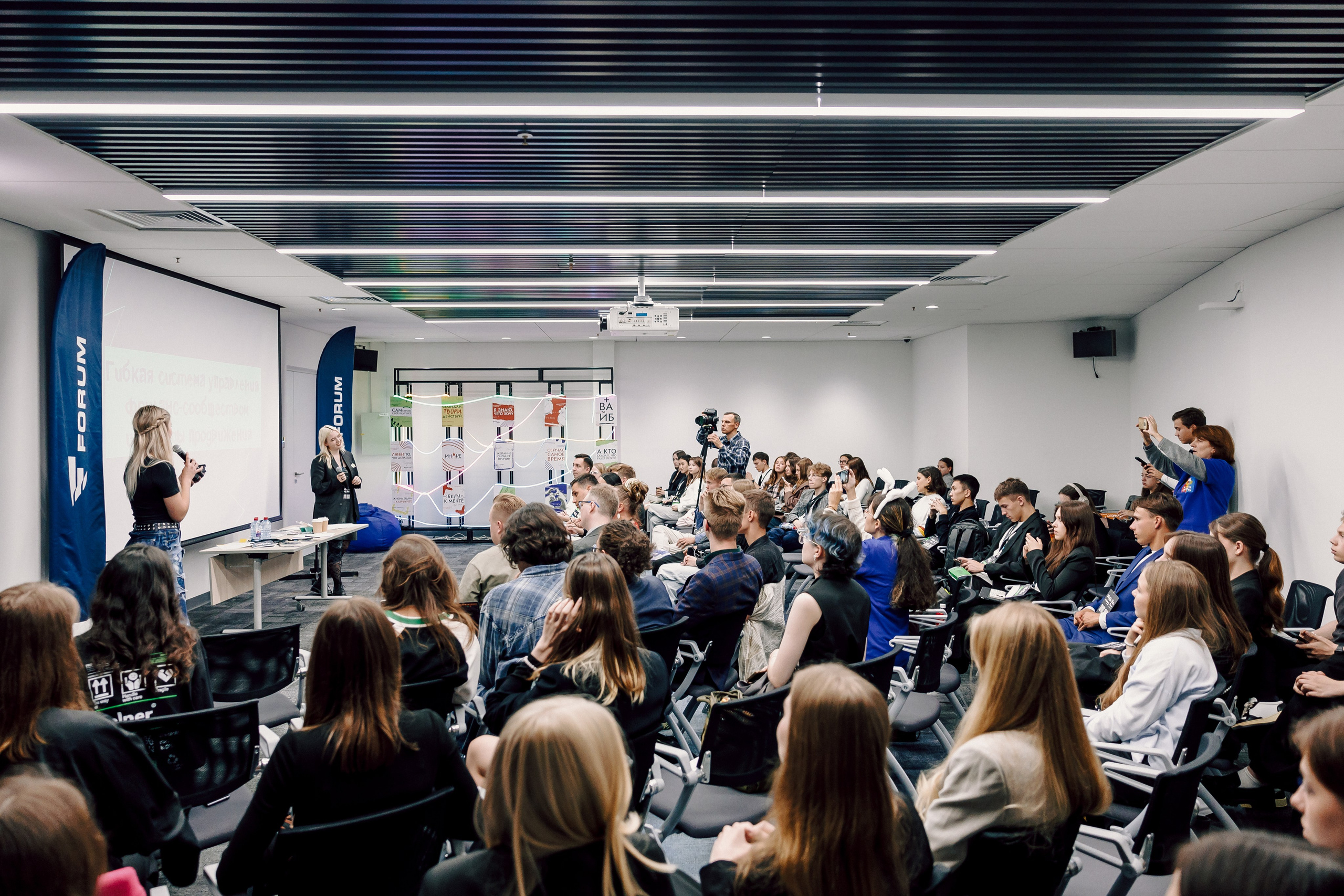 MarHR — Хакатон. Лёшка Варзегов — фотограф