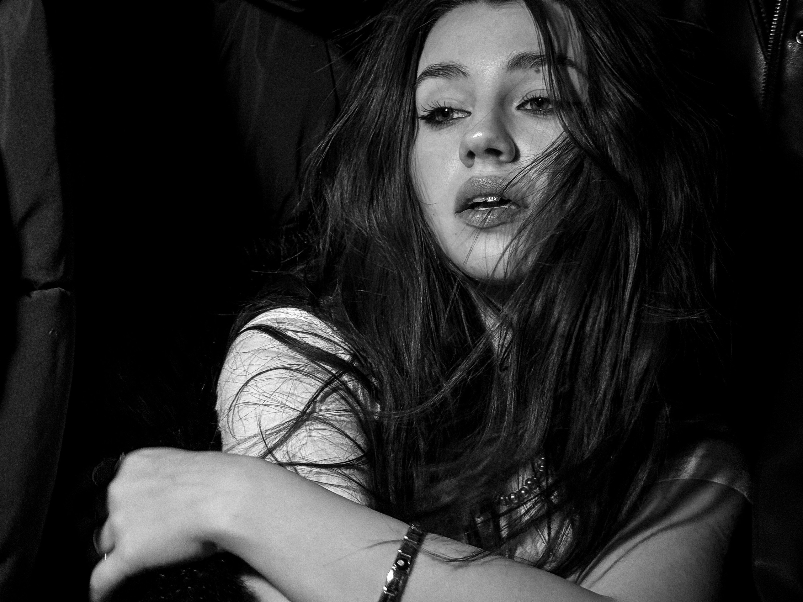 Home alone. Xstazia — музыкальные обложки, арт-дирекшн, режиссура и креативное продюссирование