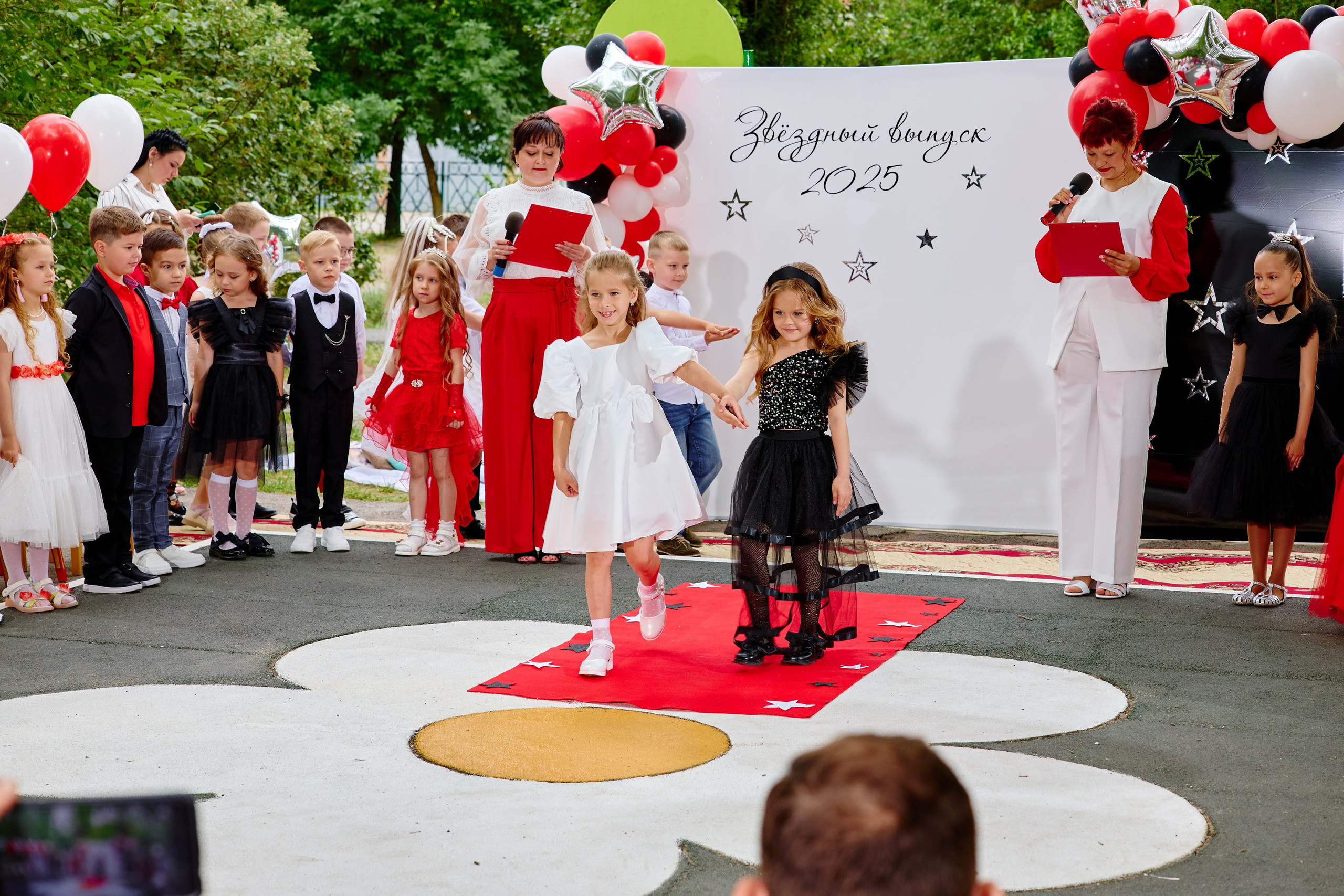 Выпускной 45 сад. Фотограф Выпускные альбомы Таганрог Сергей Коробченко