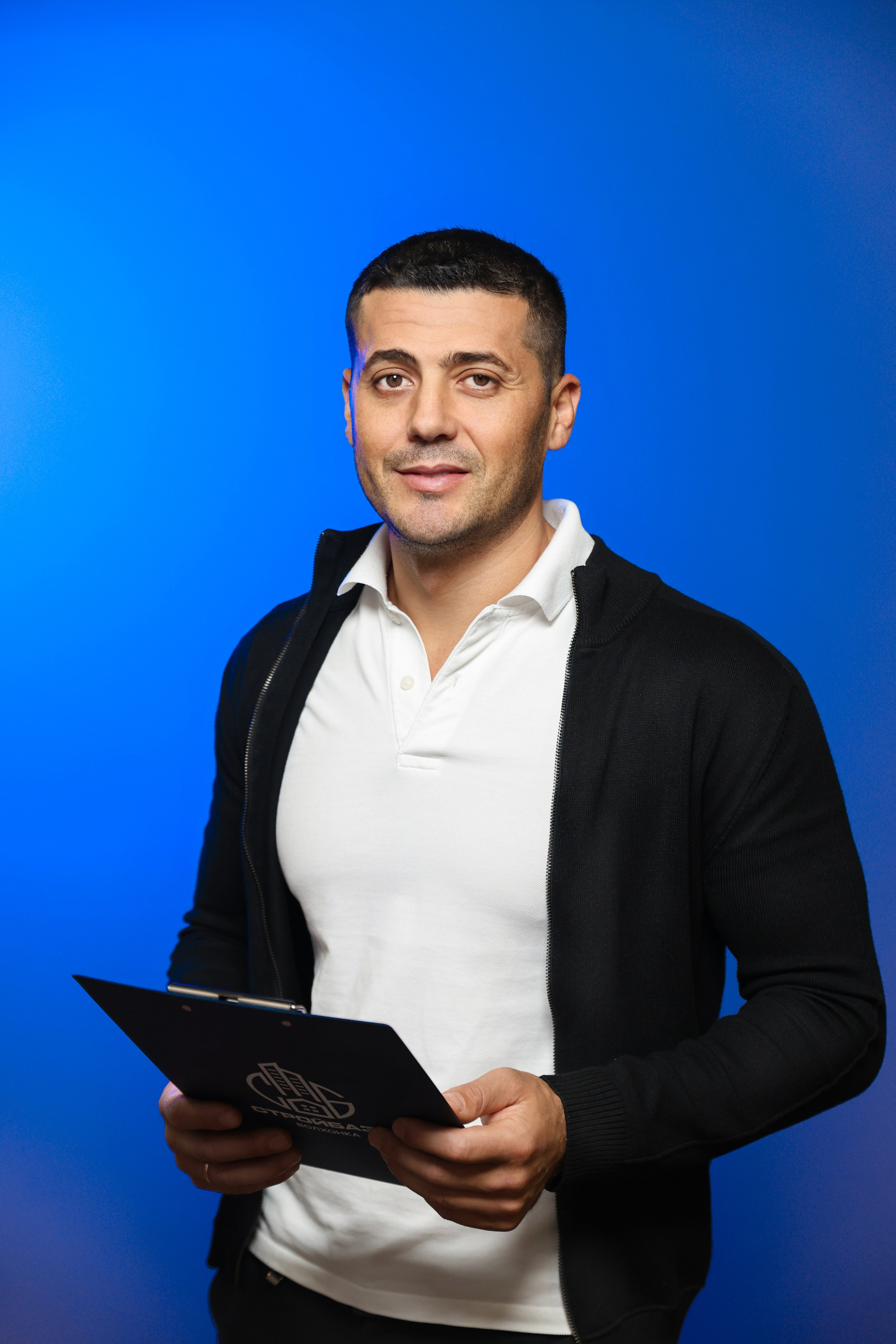 Выездные портреты для стройбазы «Волохонка». Снимаю съемки