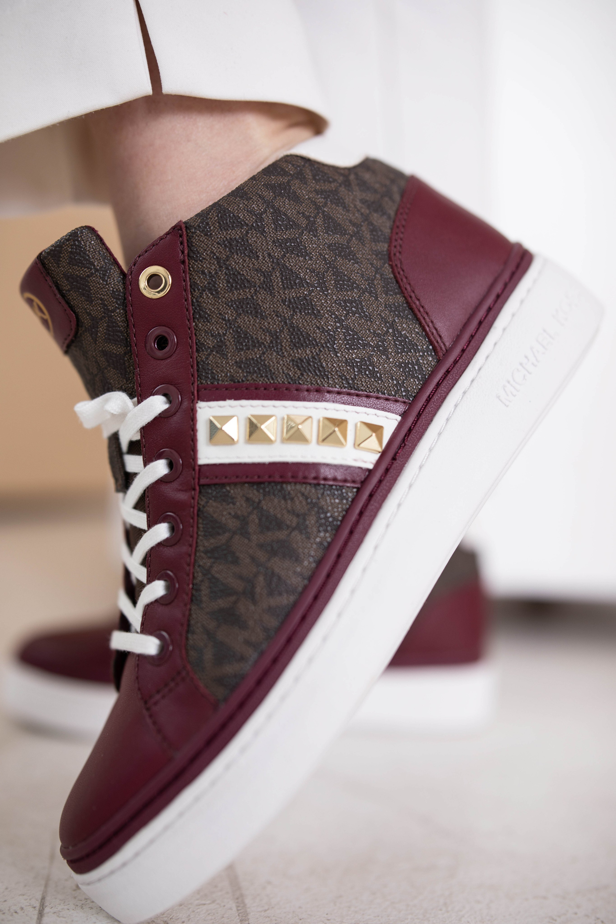 Реклама брендовой одежды. Профессиональный фотограф