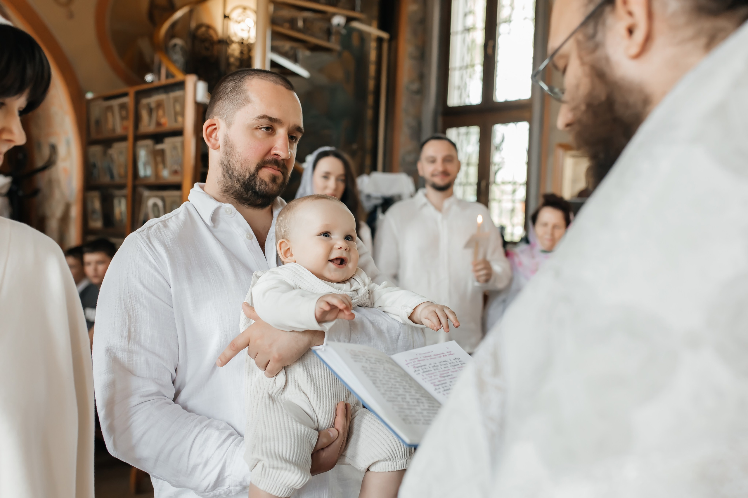 Крещение Артемия в Храме Николая Чудотворца в Ангелово. Фотограф на крещение и венчание Москва  Надежда Баланина