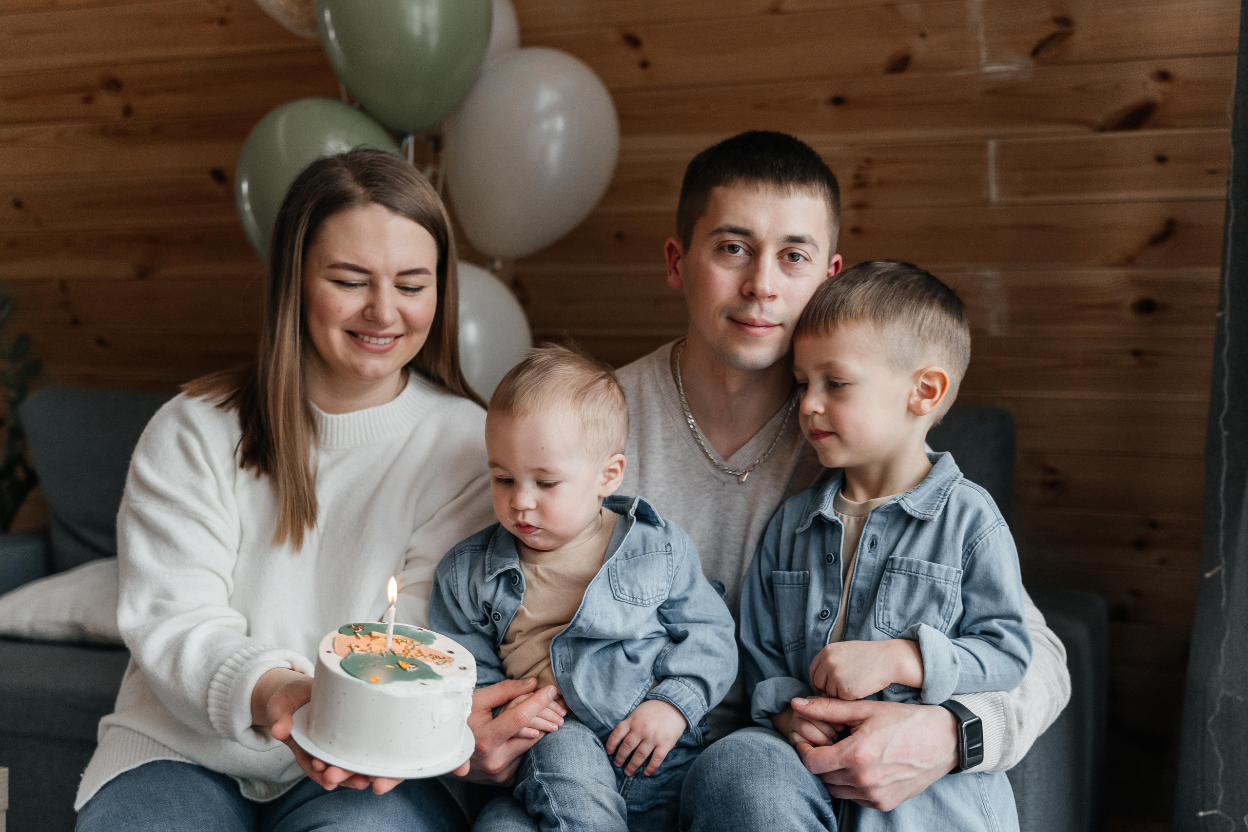 Руслан, Маргарита, Арсений и Артемий. Волик Мария