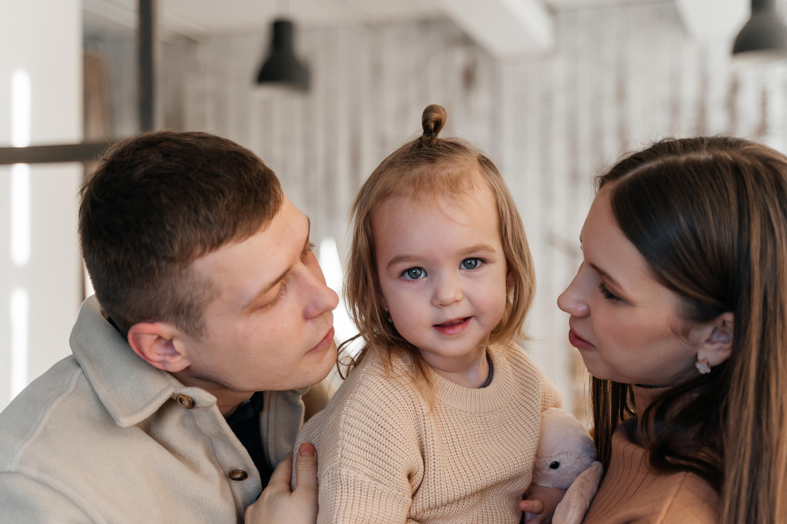 Серёжа, Юля и Дарина. Волик Мария