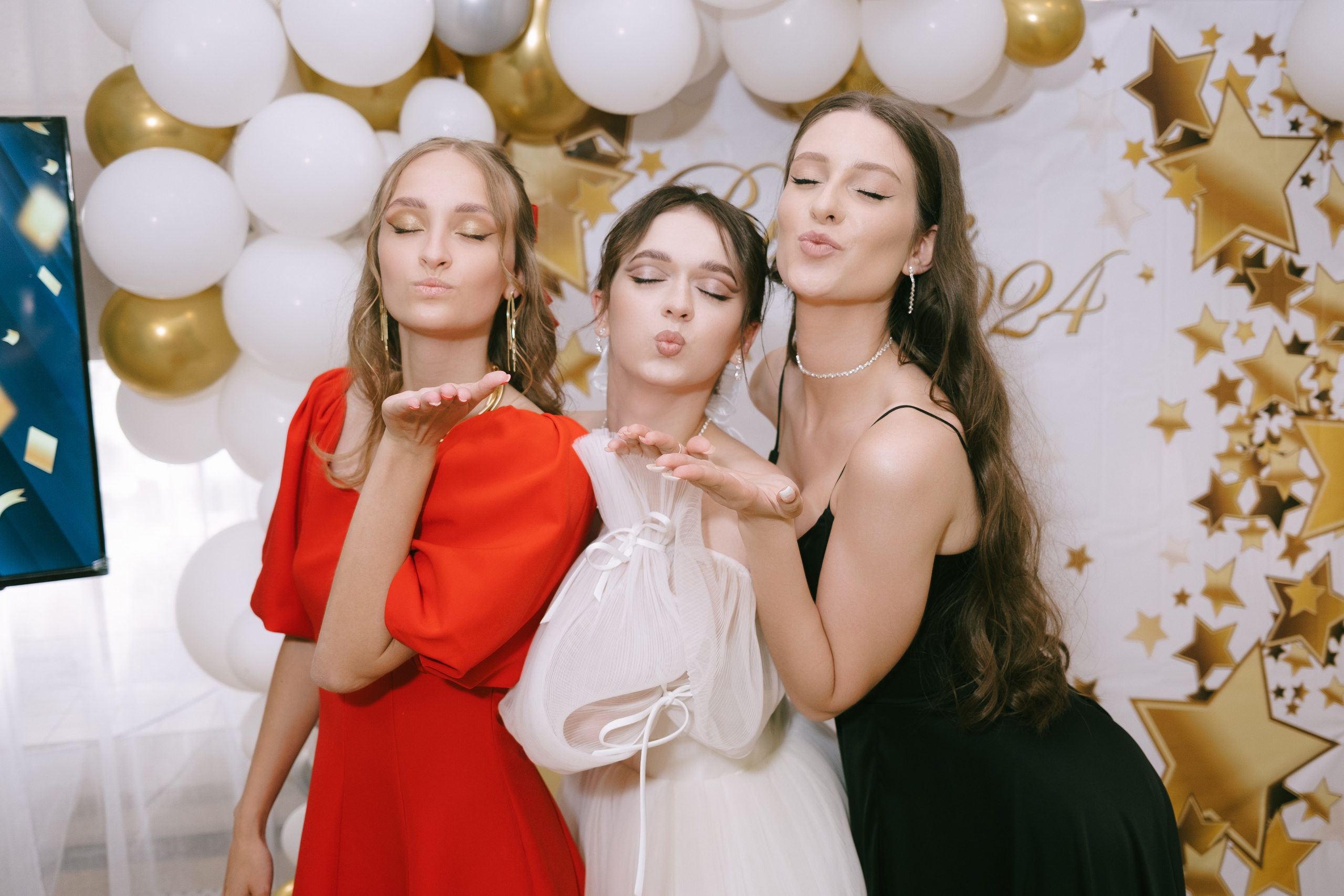 Выпускной школа 33. Свадебный и репортажной фотограф Денис Ожигин в Краснодаре и Краснодарском крае