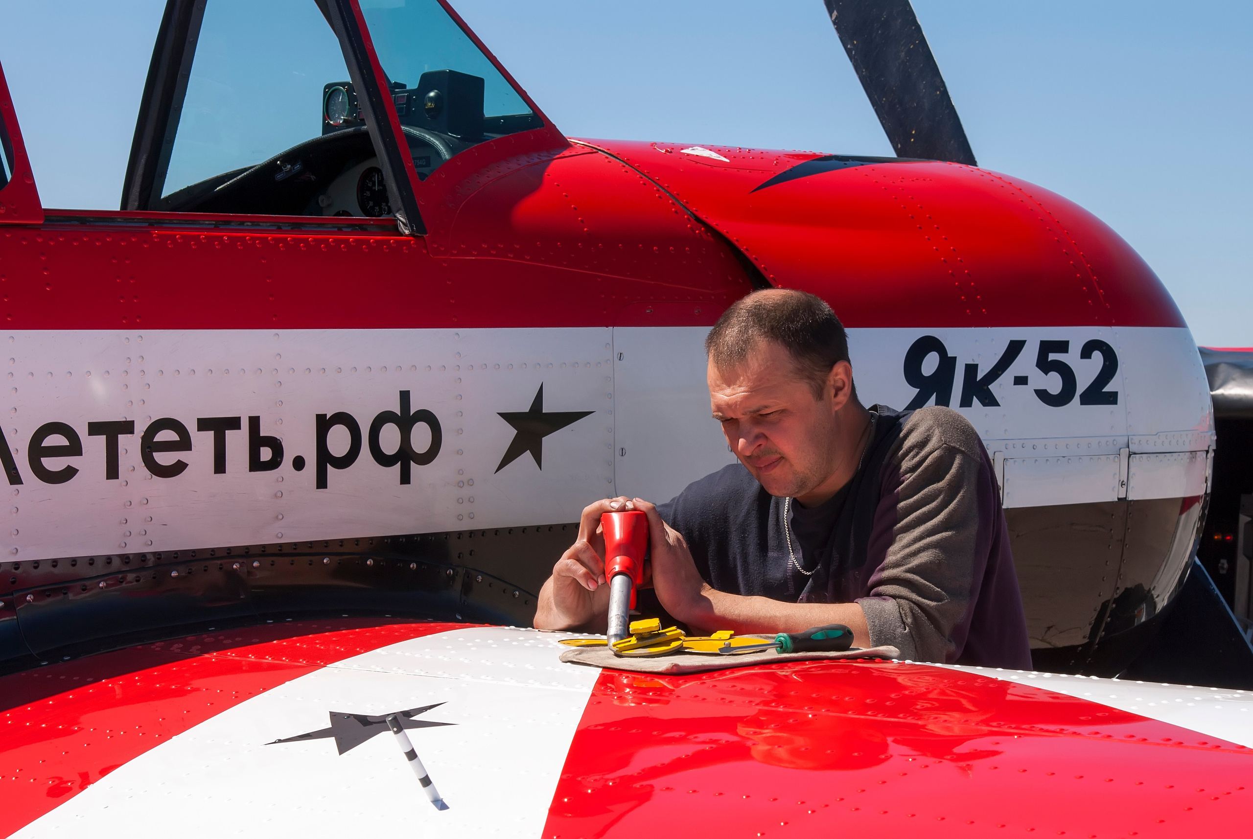 Авиация: самолеты, вертолеты, небесные зарисовки. От прошлого к будущему авиации через фотографию