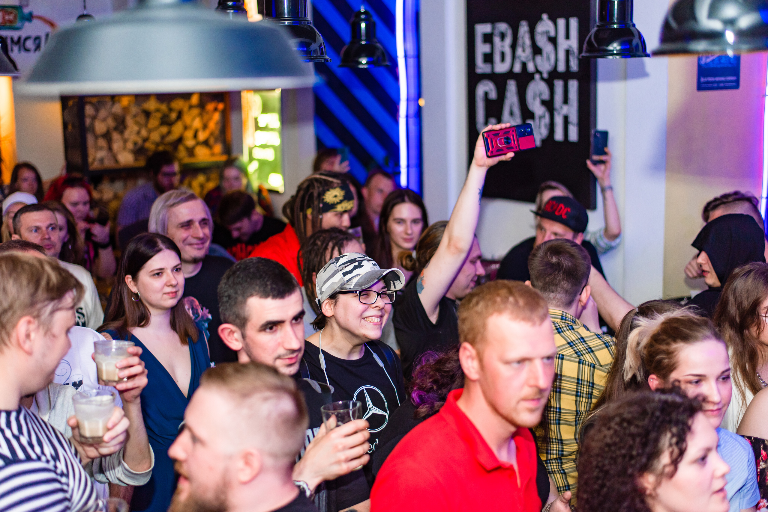 Концерт группы «Модем» в баре «Север». Фотограф Арина Асылгузина