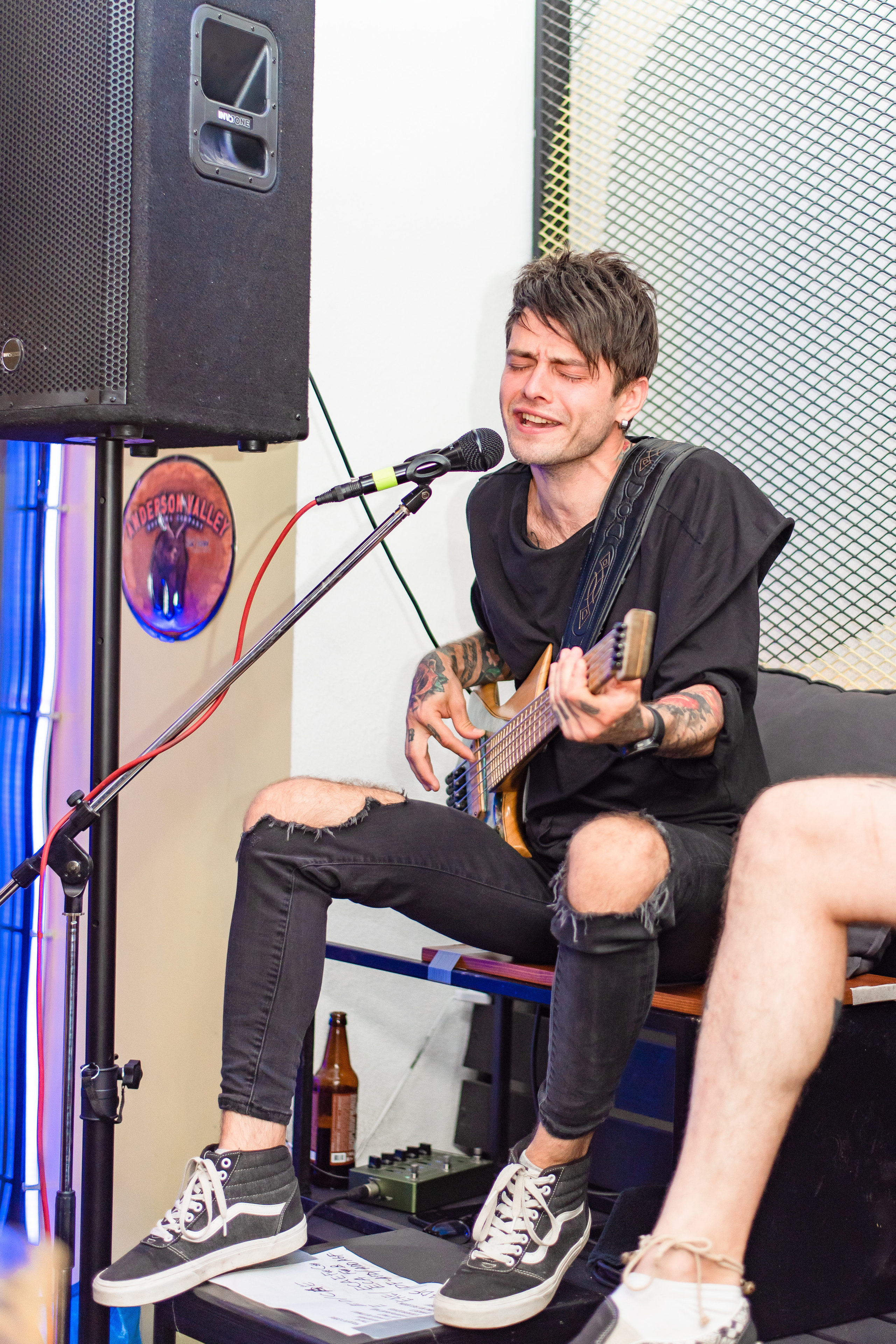 Концерт группы «Модем» в баре «Север». Фотограф Арина Асылгузина