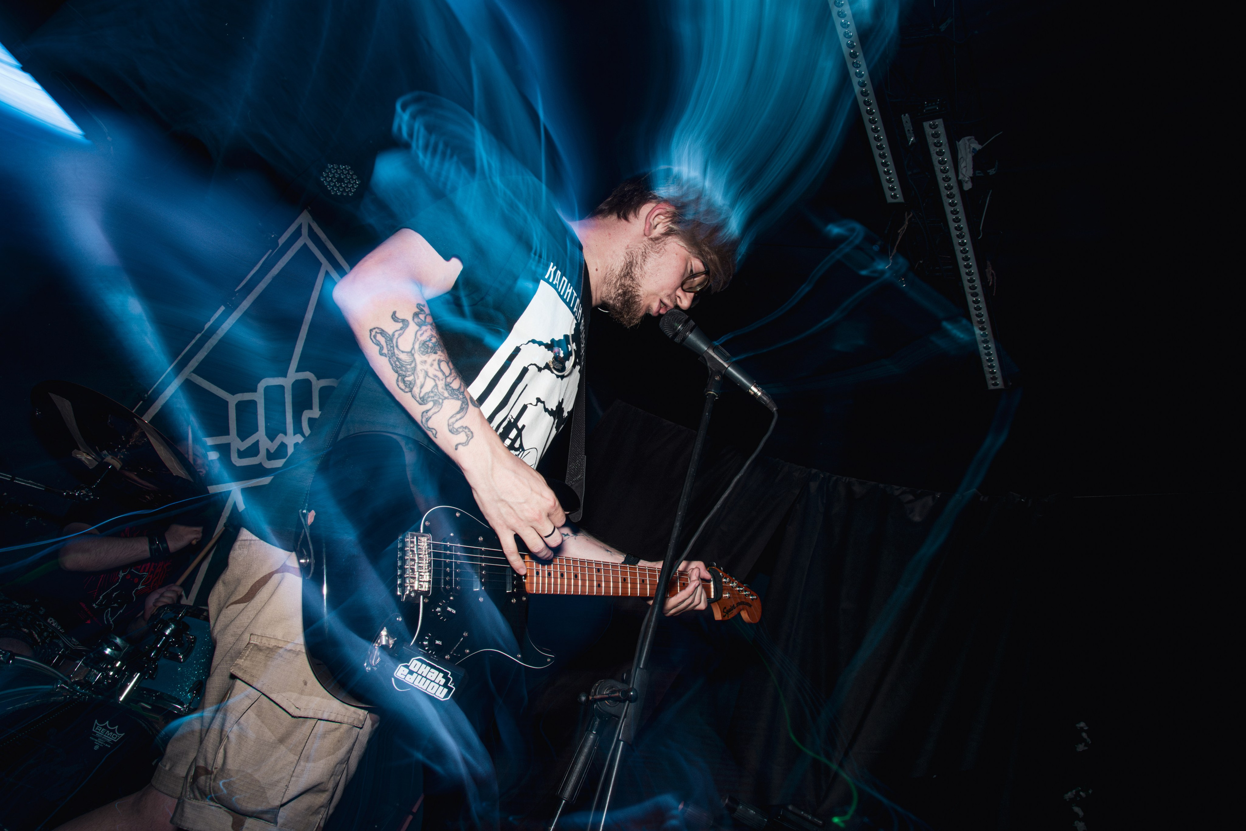 Ютани & о т м е ж & Вещи в картонной коробке 08.08.2025. Репортажный фотограф в Москве Legiodot