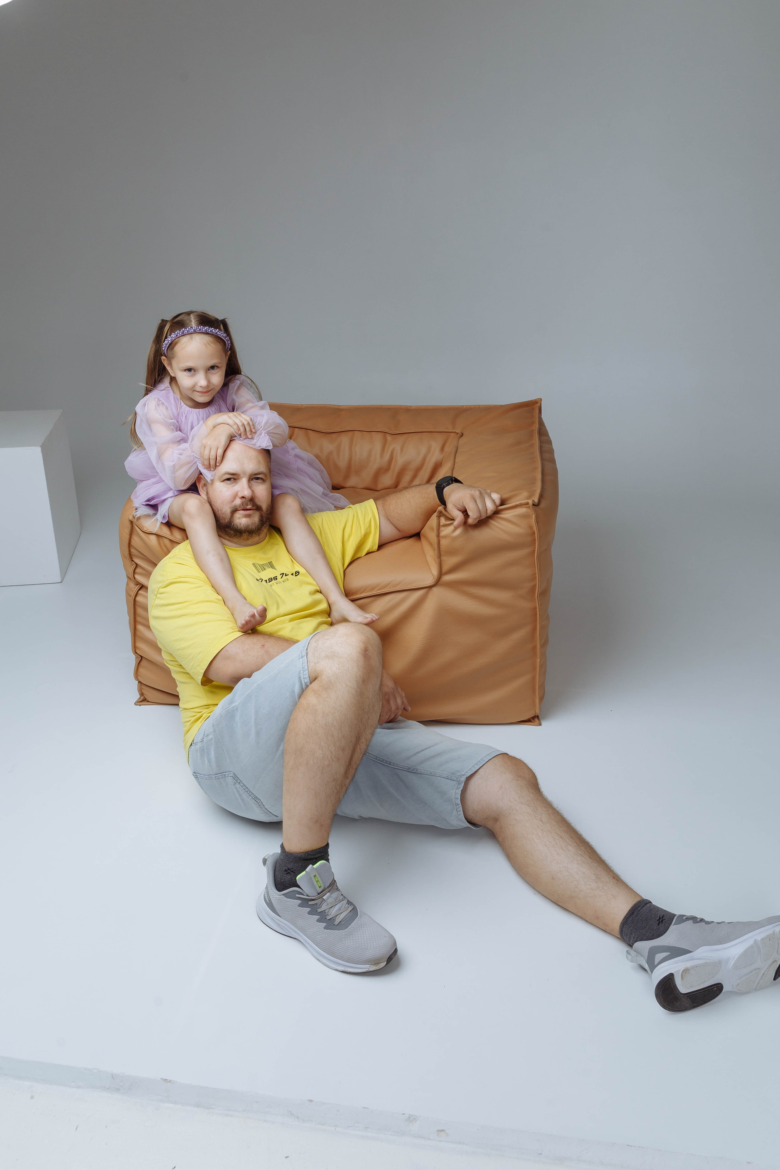 Фотосессия Витали быстро перешла в катание на лошадке. Событийный фотограф Максим Бескоровайновнов