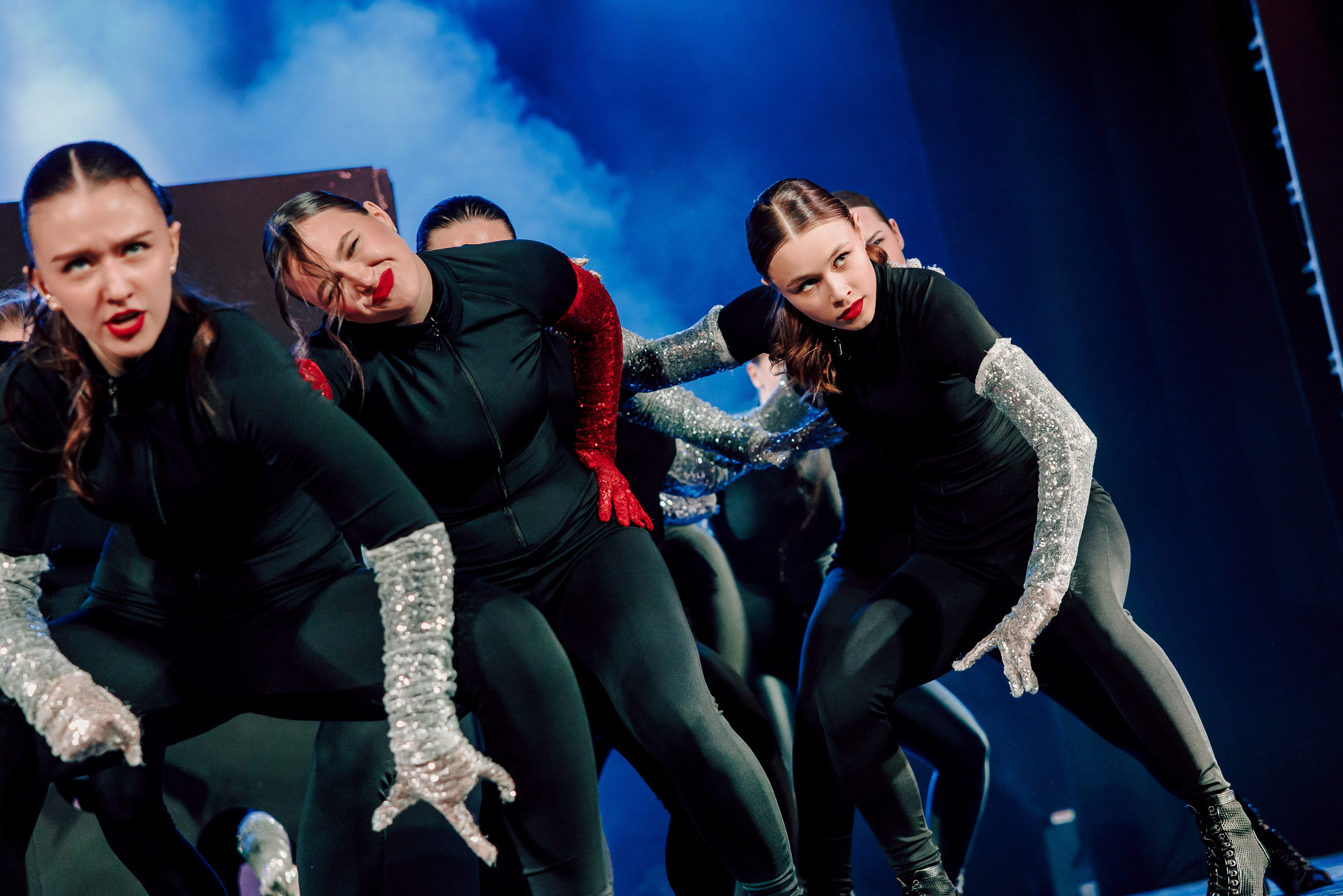 Отчётный концерт танцевальной школы «Red Rabbits» 2025. Лёшка Варзегов — фотограф