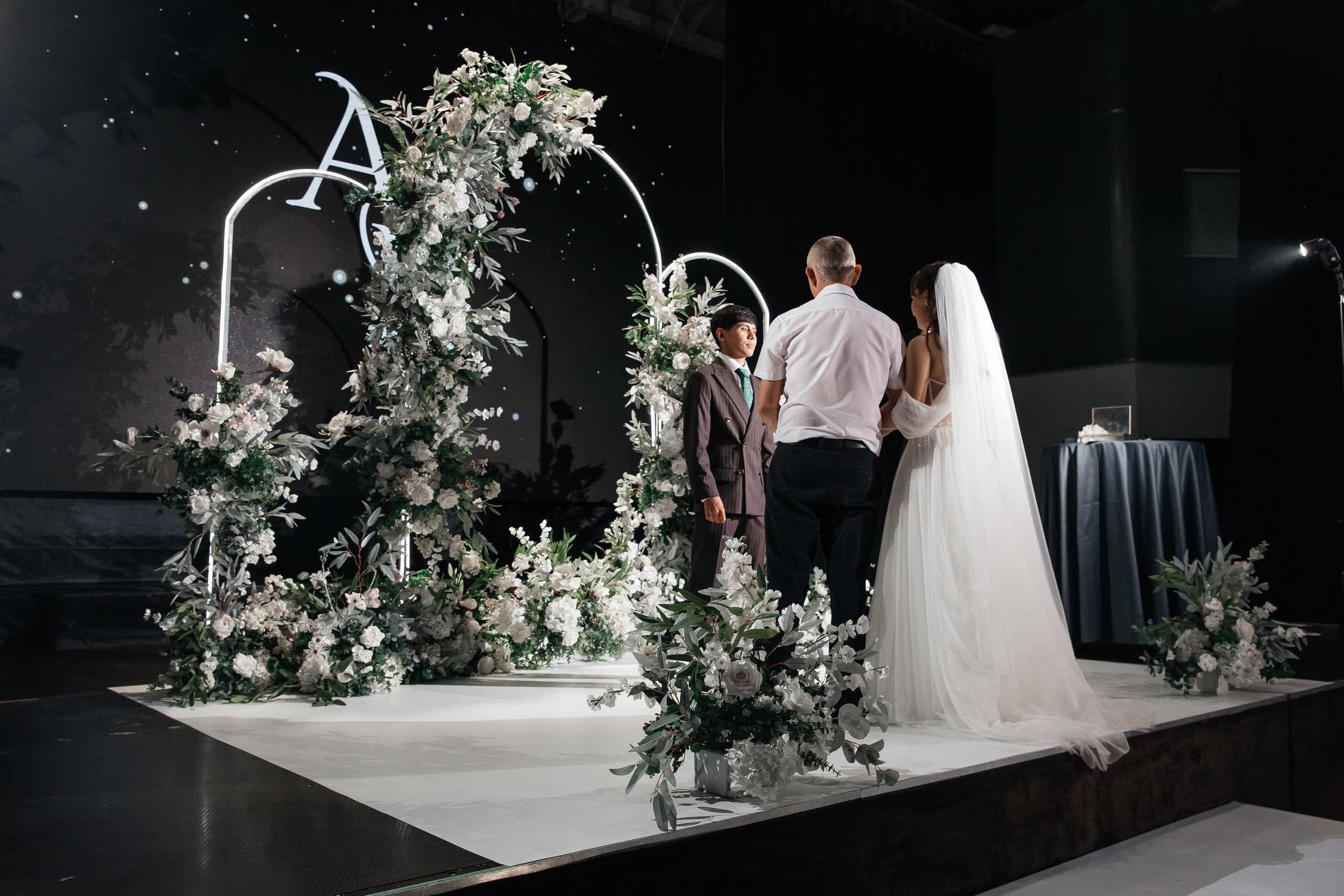 Уютная свадьба — Аскар и Катя на Марсовом поле. Свадебный фотограф в Оренбурге Илья Володьков