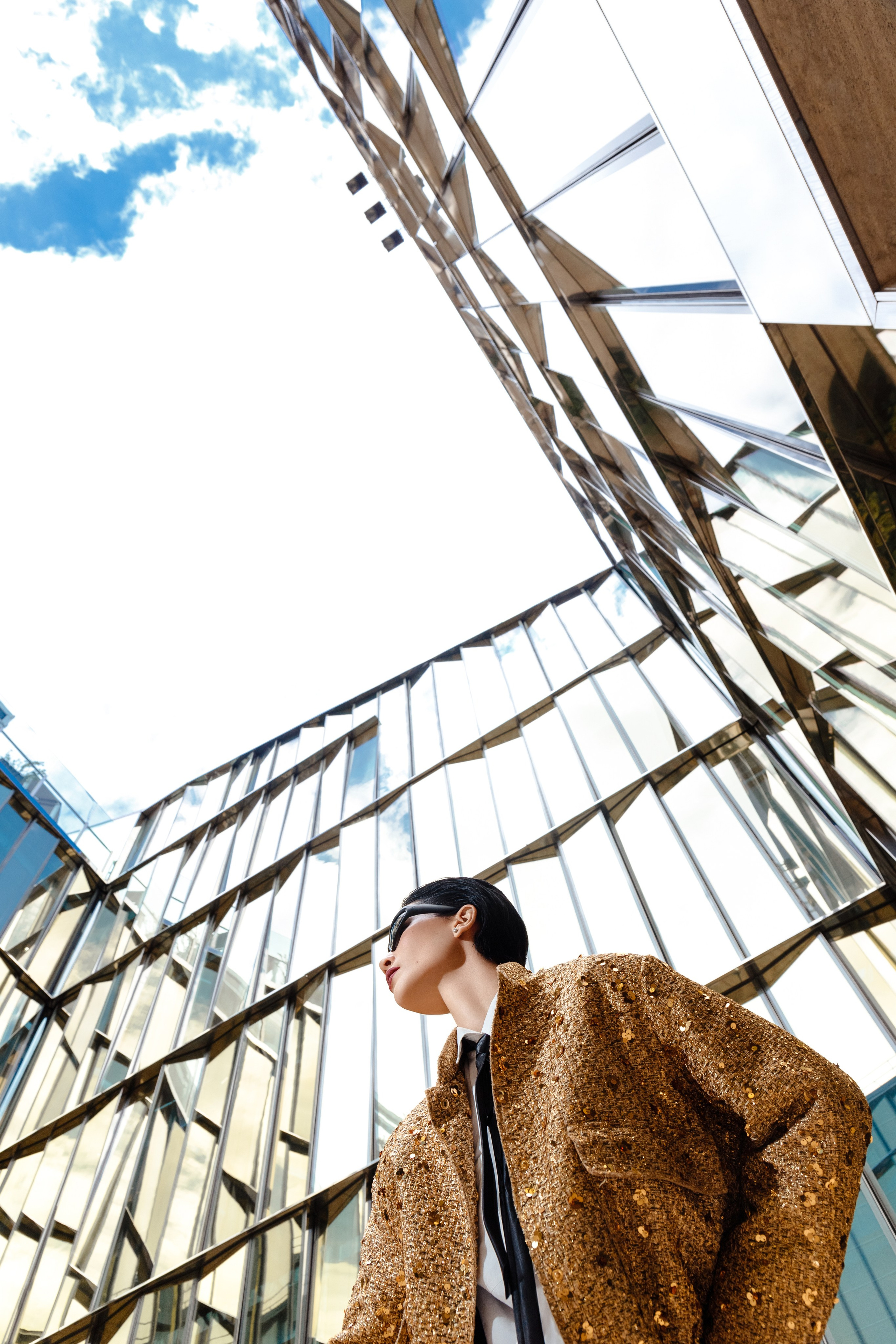 Летняя fashion-съёмка в Петербурге в стиле Balenciaga