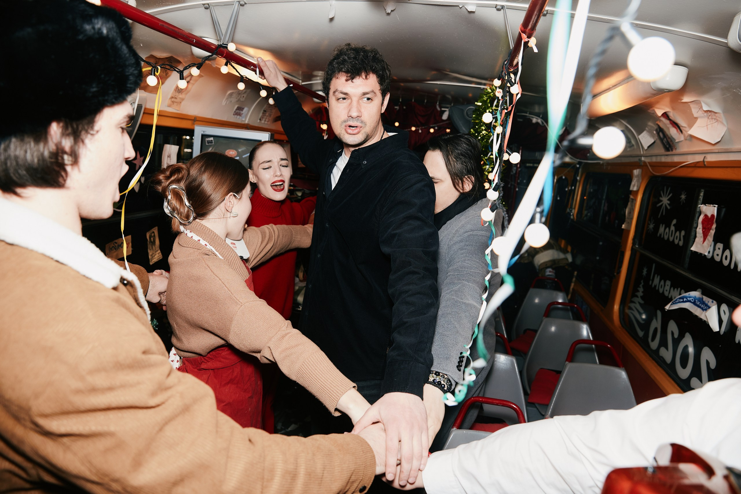 Новогодний трамвай 2026. Свадебный репортажный фотограф краснодар максим дремов дрёмов фотосессия студия цена