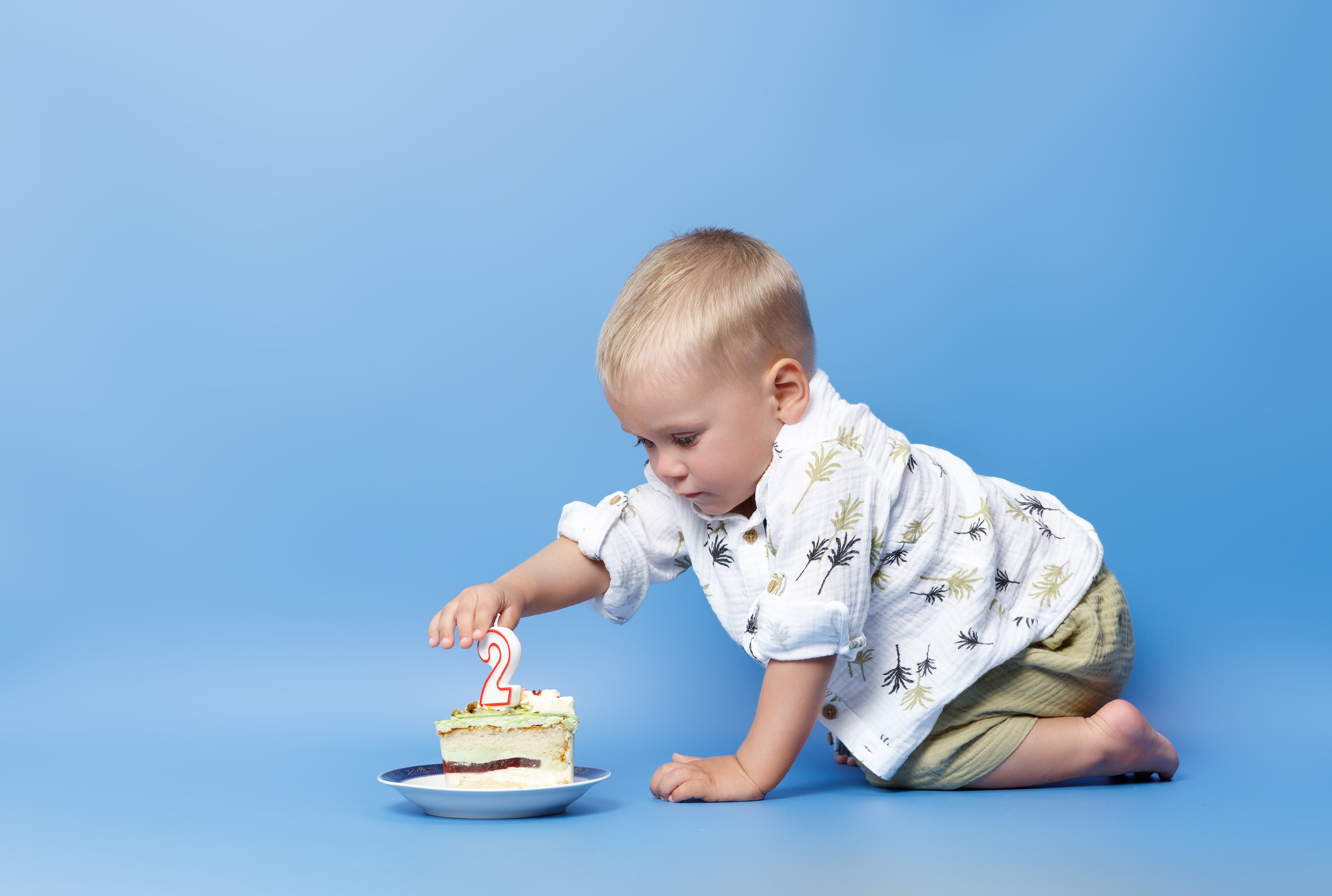 Артёмка 2 годика. Фотограф Анна Телекаева, выпускные альбомы, семейные и репортажные съемки в Омске