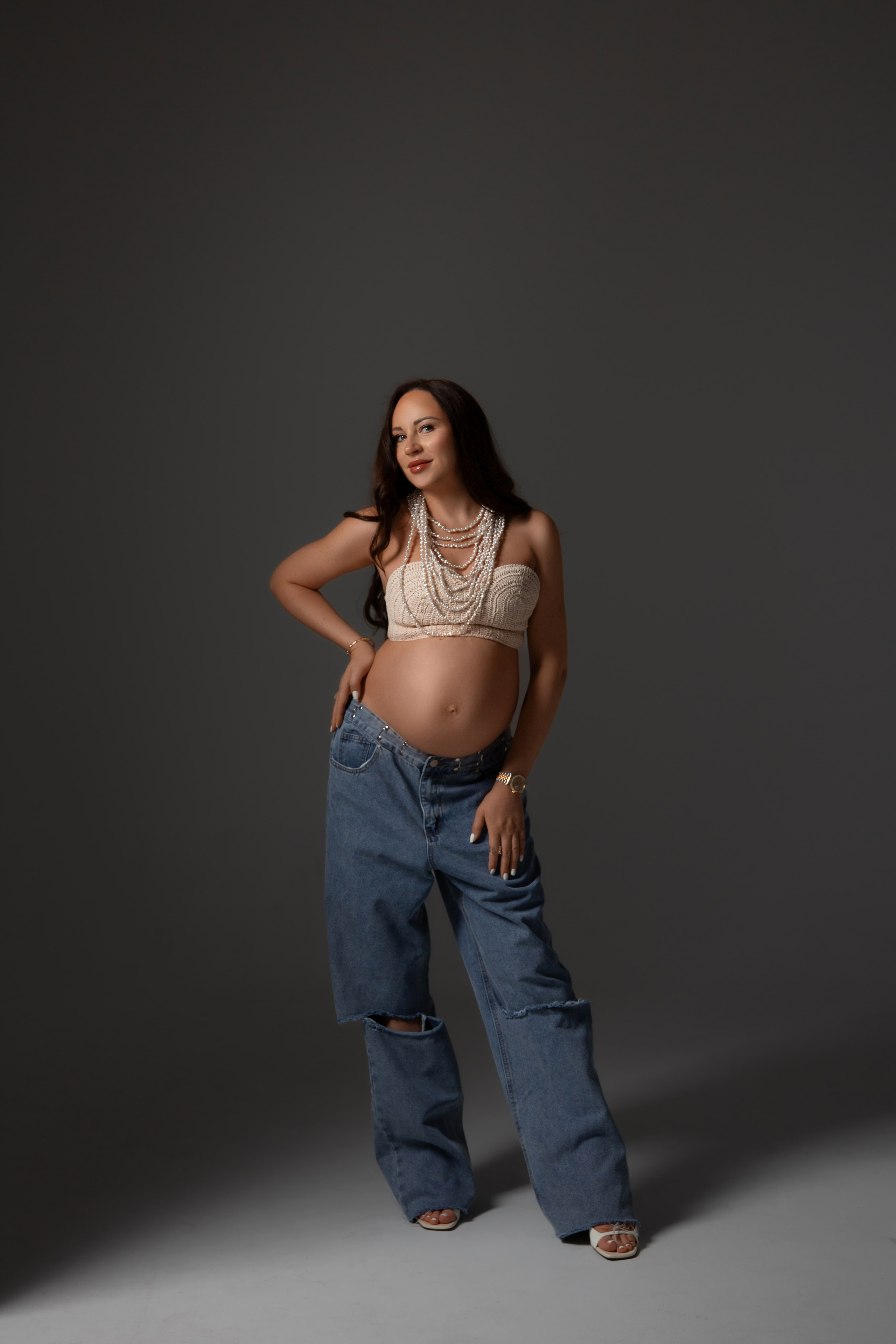 Stylish Maternity Photography Dubai | Fashionable Shots