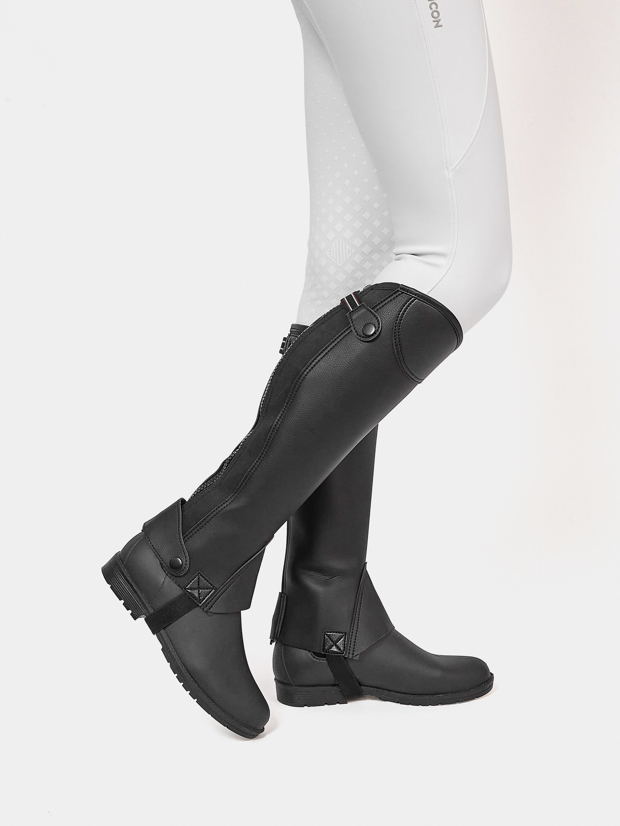 Фотосъемка с моделью на белом фоне. Коммерческий фотограф в Москве Павел Володин