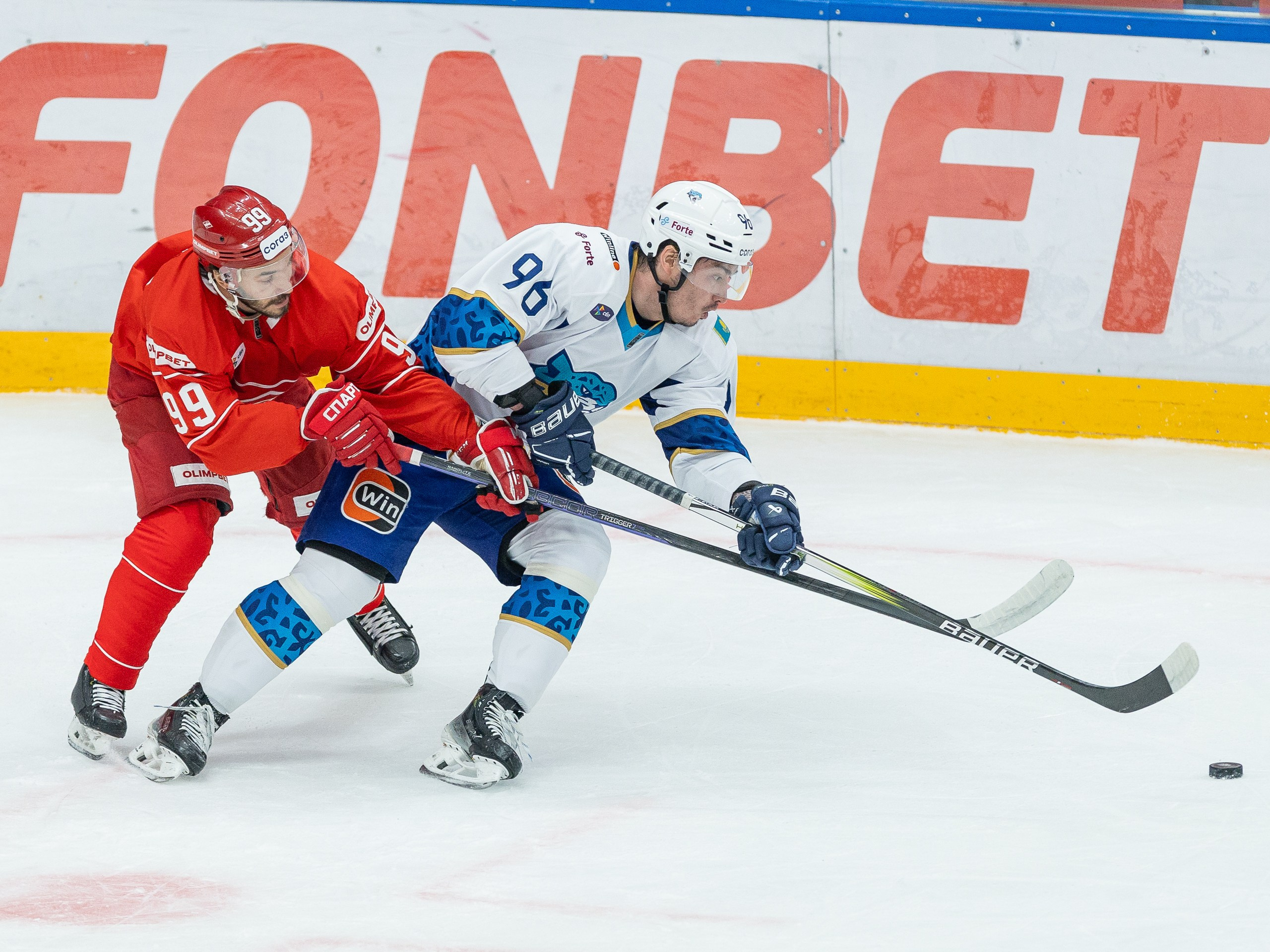 Спортивная фотосъёмка хоккея. Фотограф Фёдоров Александр. Спортивный фотограф Фёдоров Александр