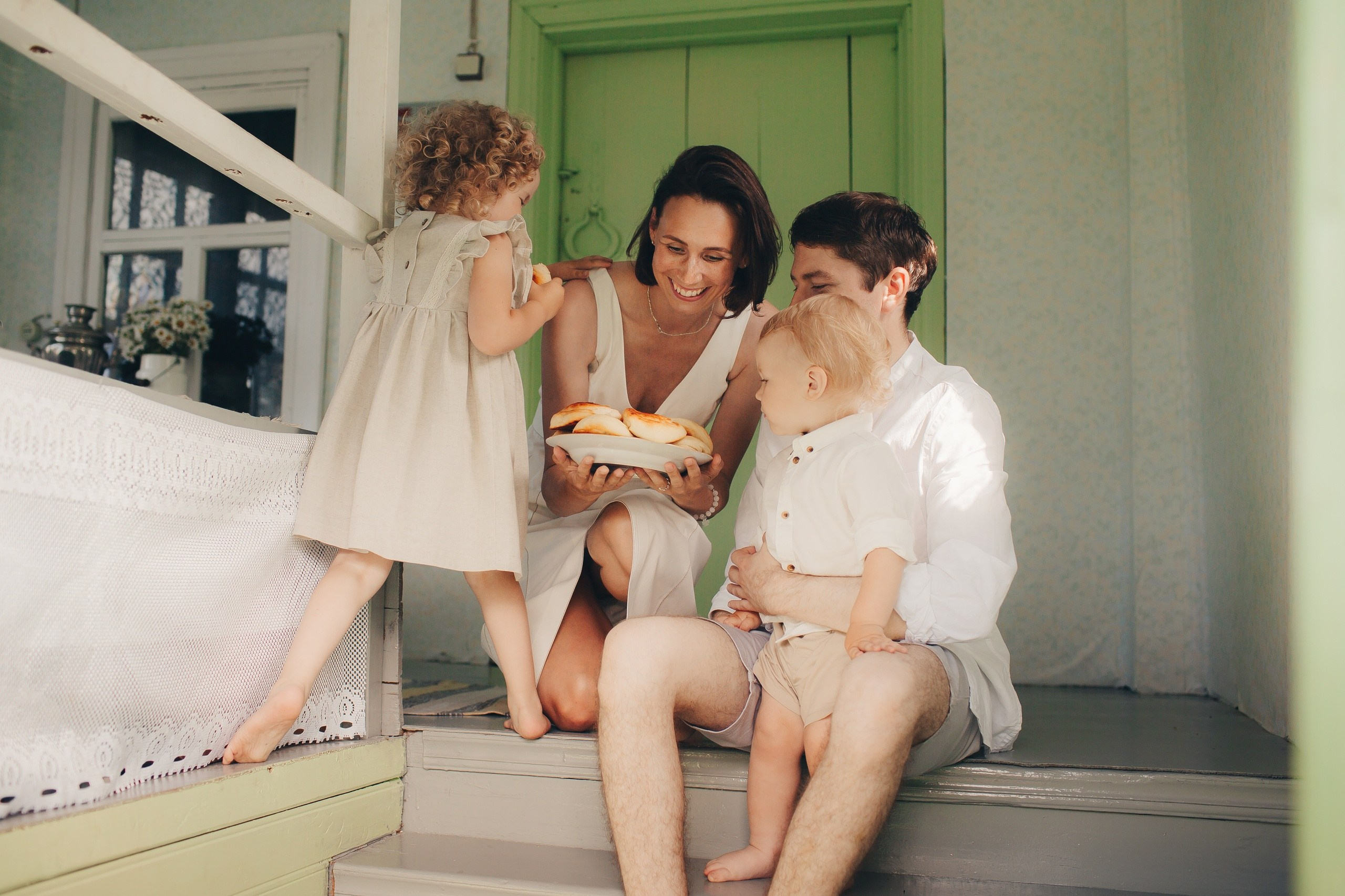 Семейная фотосессия в деревне. Фотограф Евгения Мальцева, Архангельск