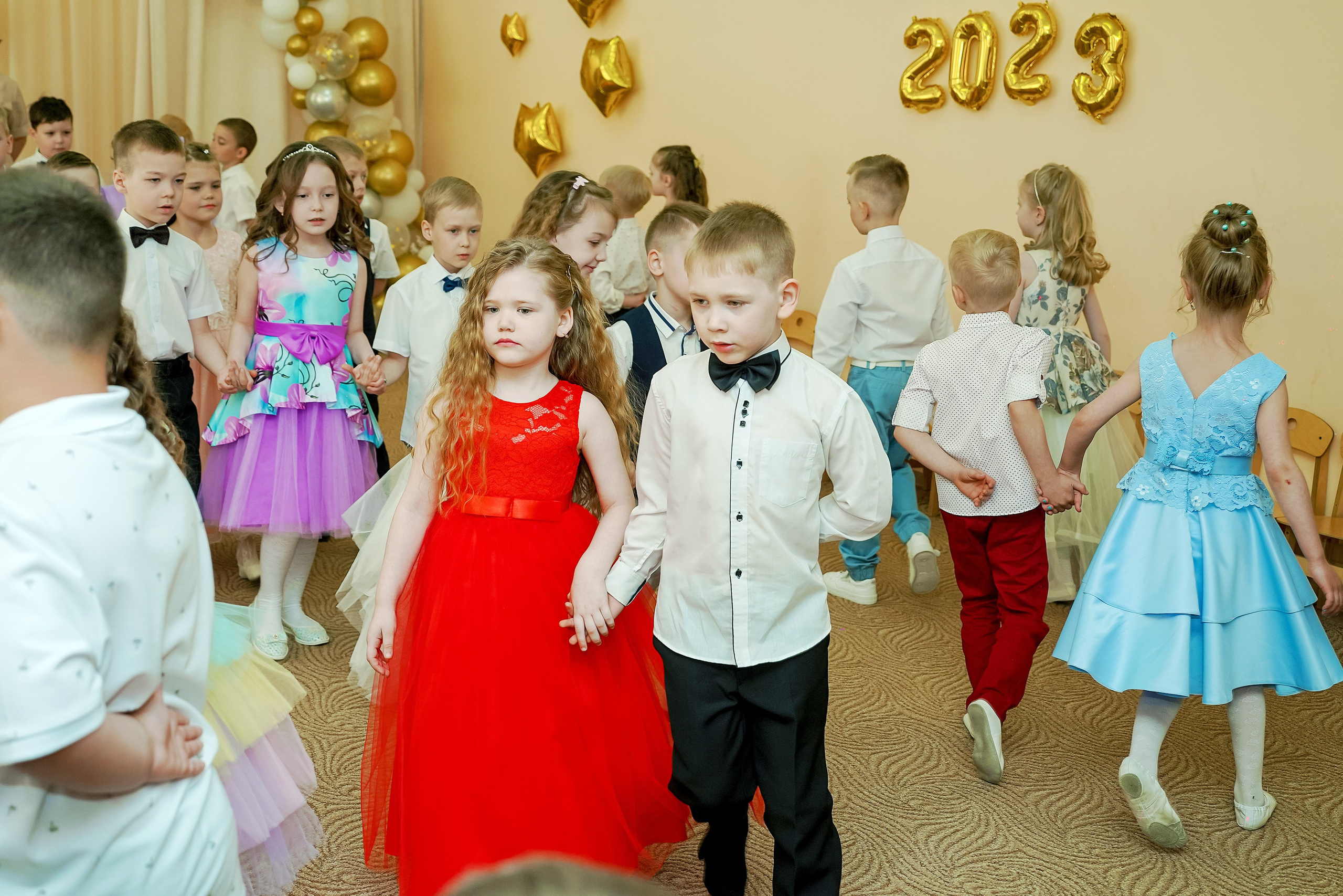 Фотосъемка видеосъёмка фотограф видеооператор новогодних утренников  в. Фотограф, видеооператор Нина Коршунова