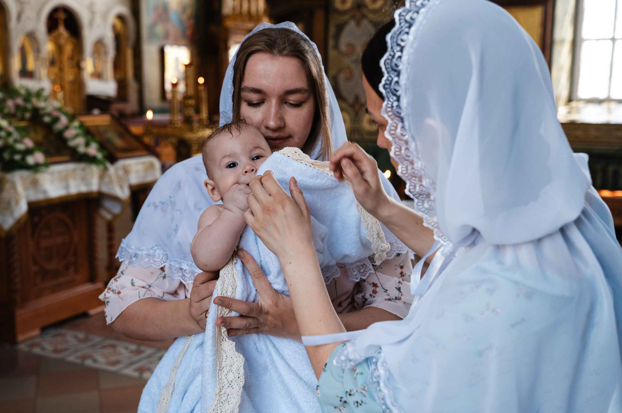 Таинство Крещения Дарьи (Храм Преполовения Пятидесятницы). Фотограф Ярута Оксана / Ростов-на-Дону