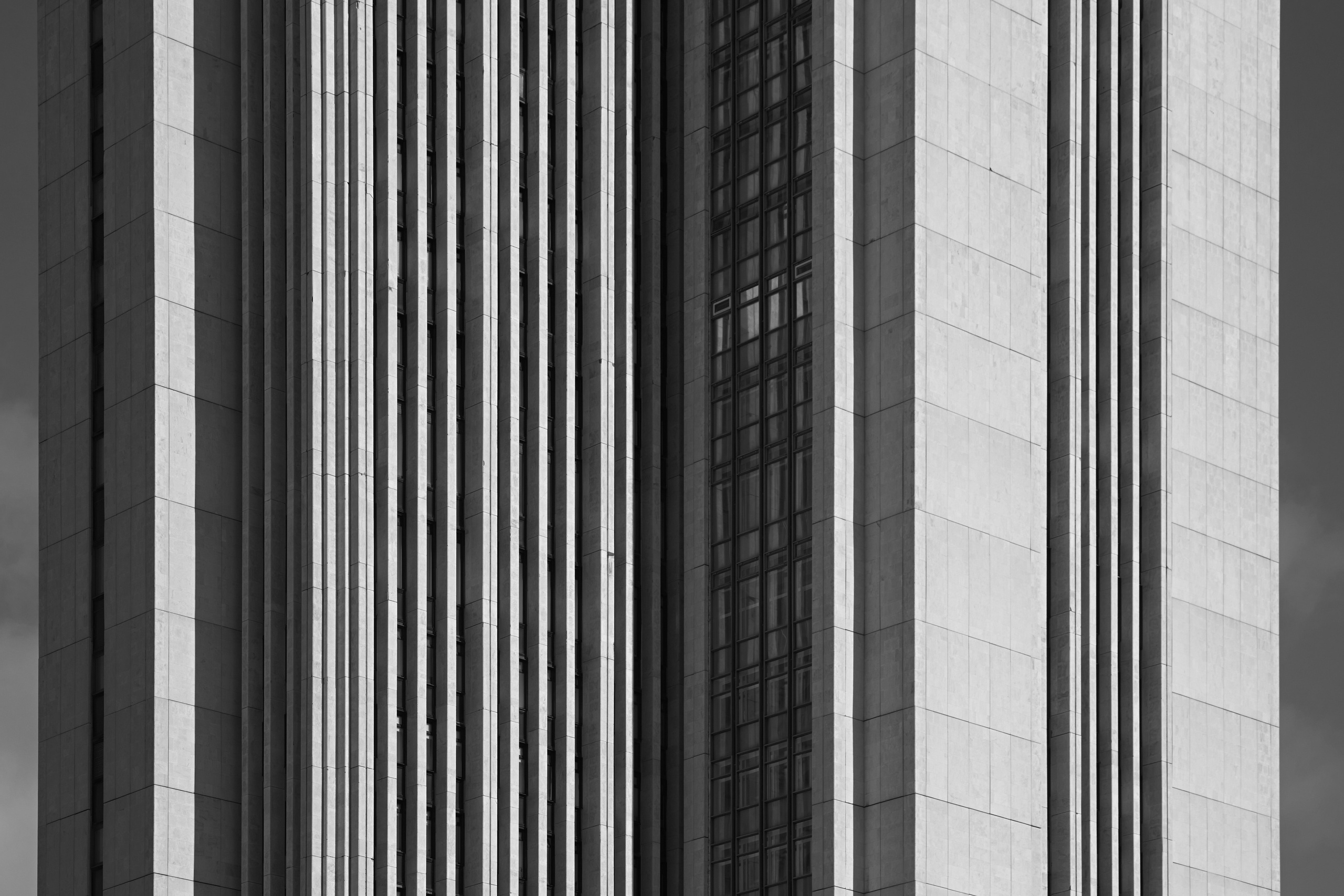 Д о м  С о в е т о в. Фотограф Георгий Сапожников