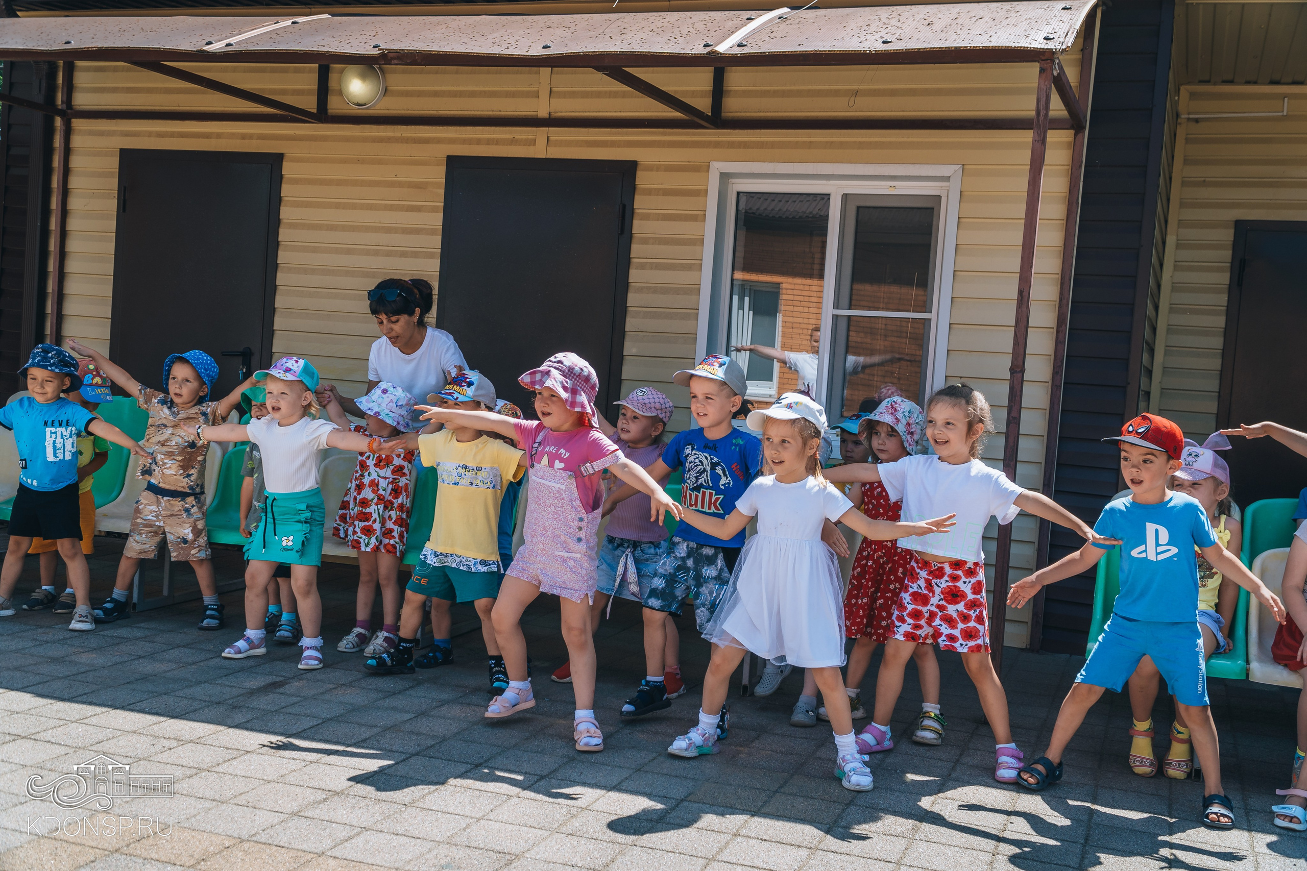 «У нас Родина одна». Новотитаровский Дом культуры