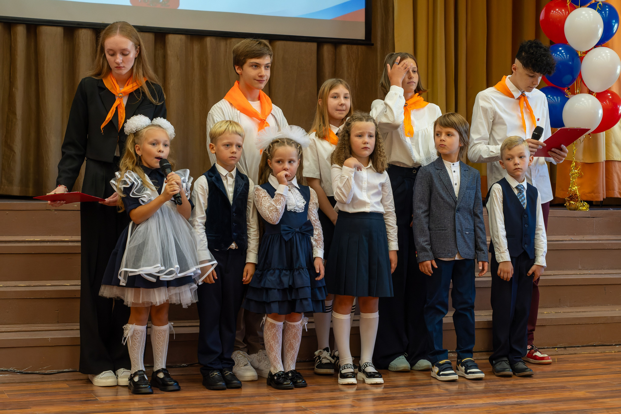 Последний звонок, выпускной в школе. «Студия DRONAVT`s» — видеосъёмка и фотография г. Москва