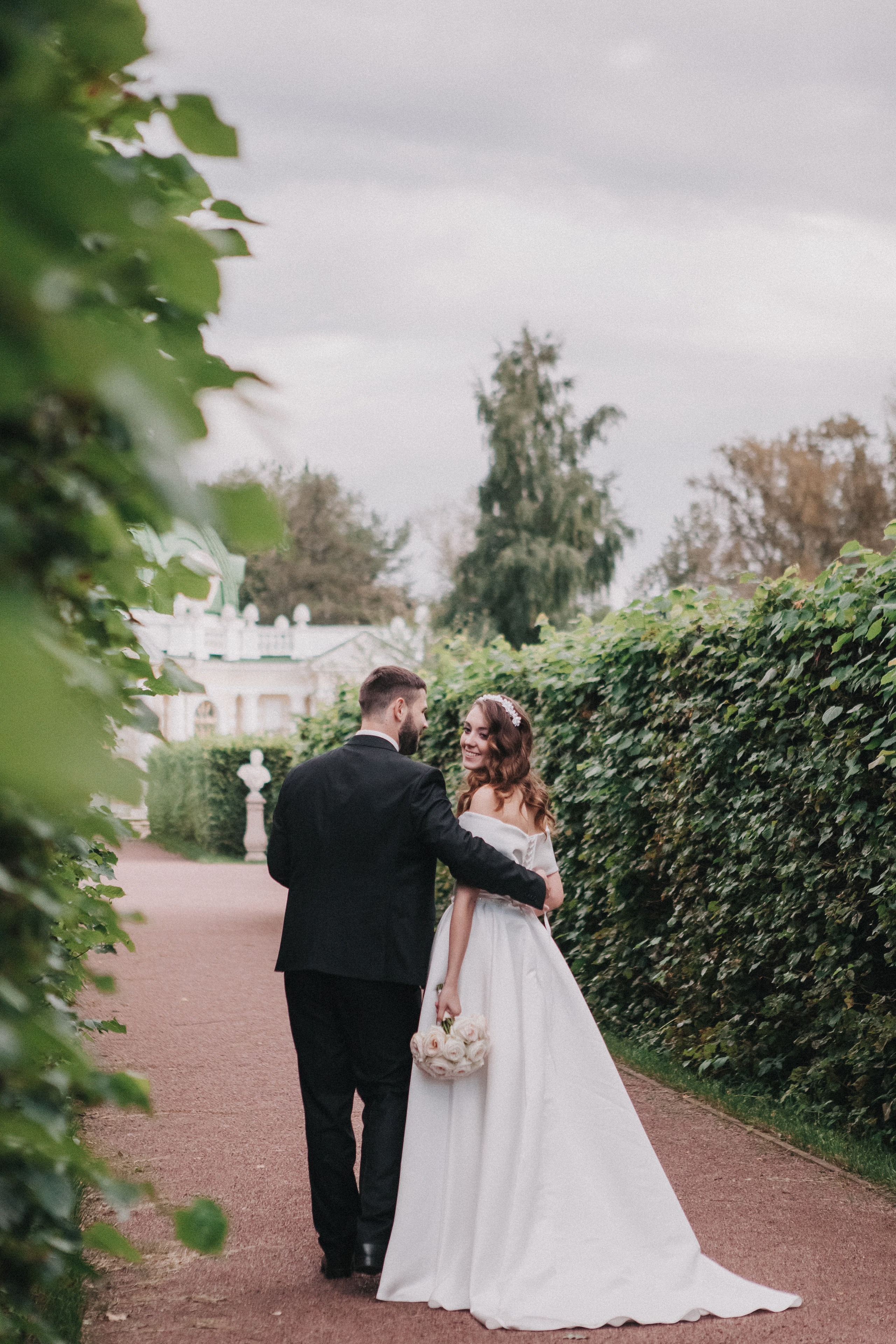 Места для свадебной прогулки Москва. Свадебное фото и видео Москва Кристина Музыка