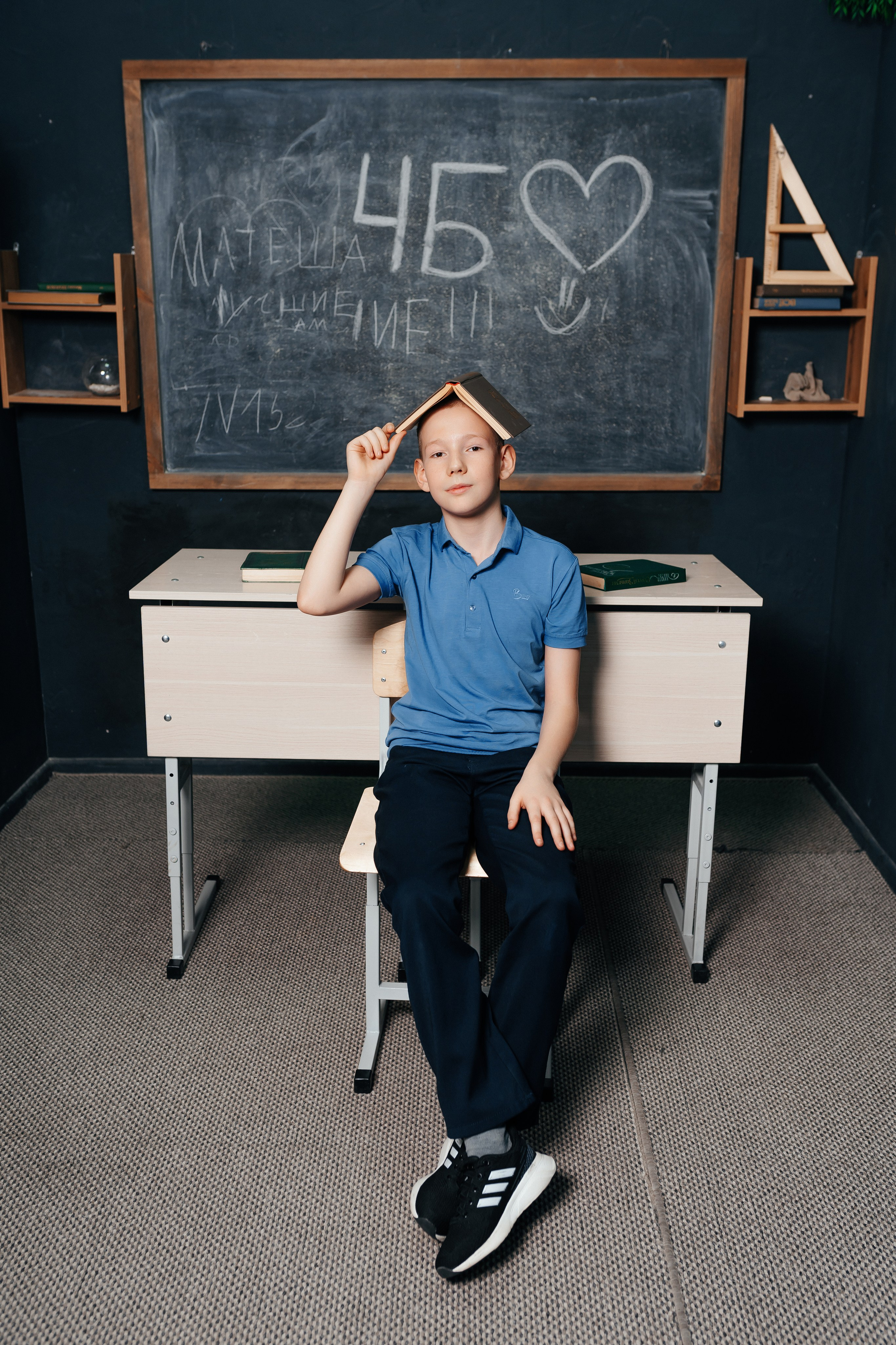 В студии. 4 класс. Фотограф Ким Наталья в Красноярске