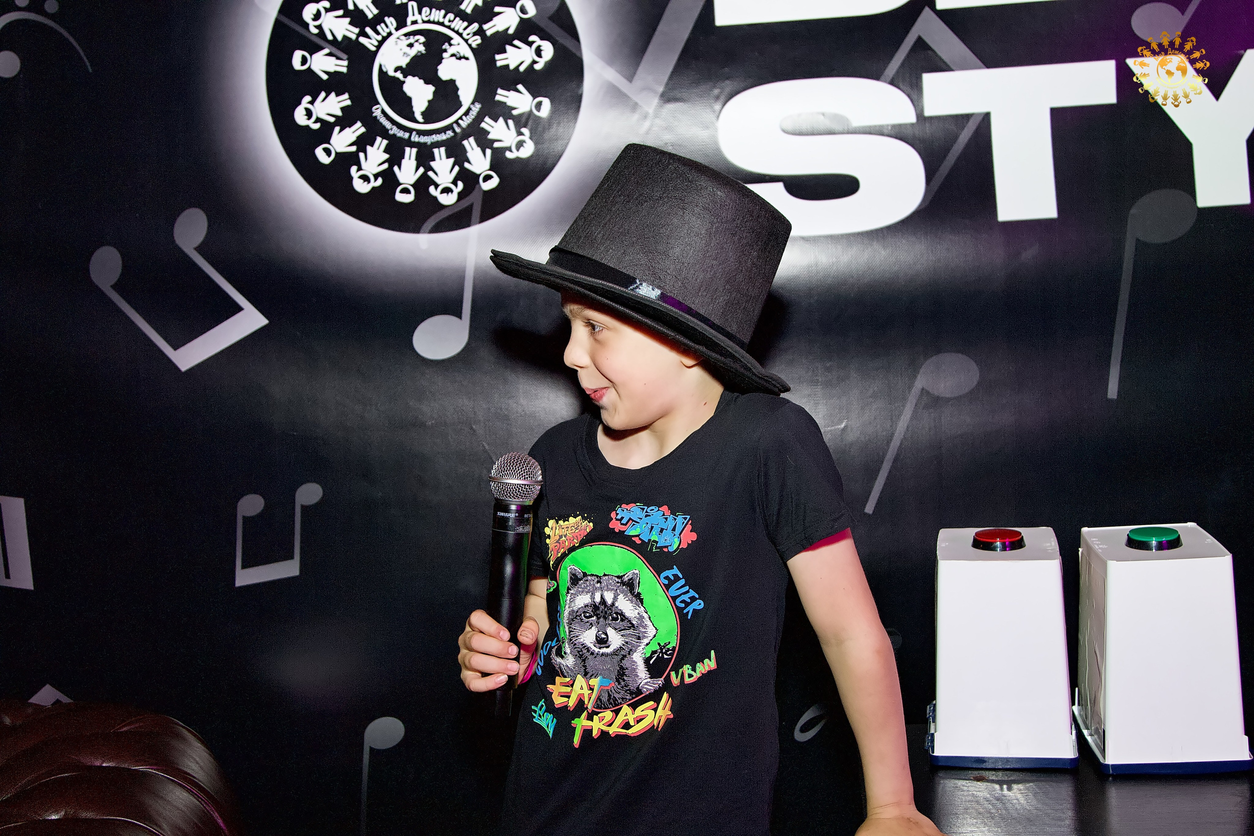 Выпускной 2023 (Школа 667, 4-й класс). Репортажная съемка в Москве и области. Анималистика