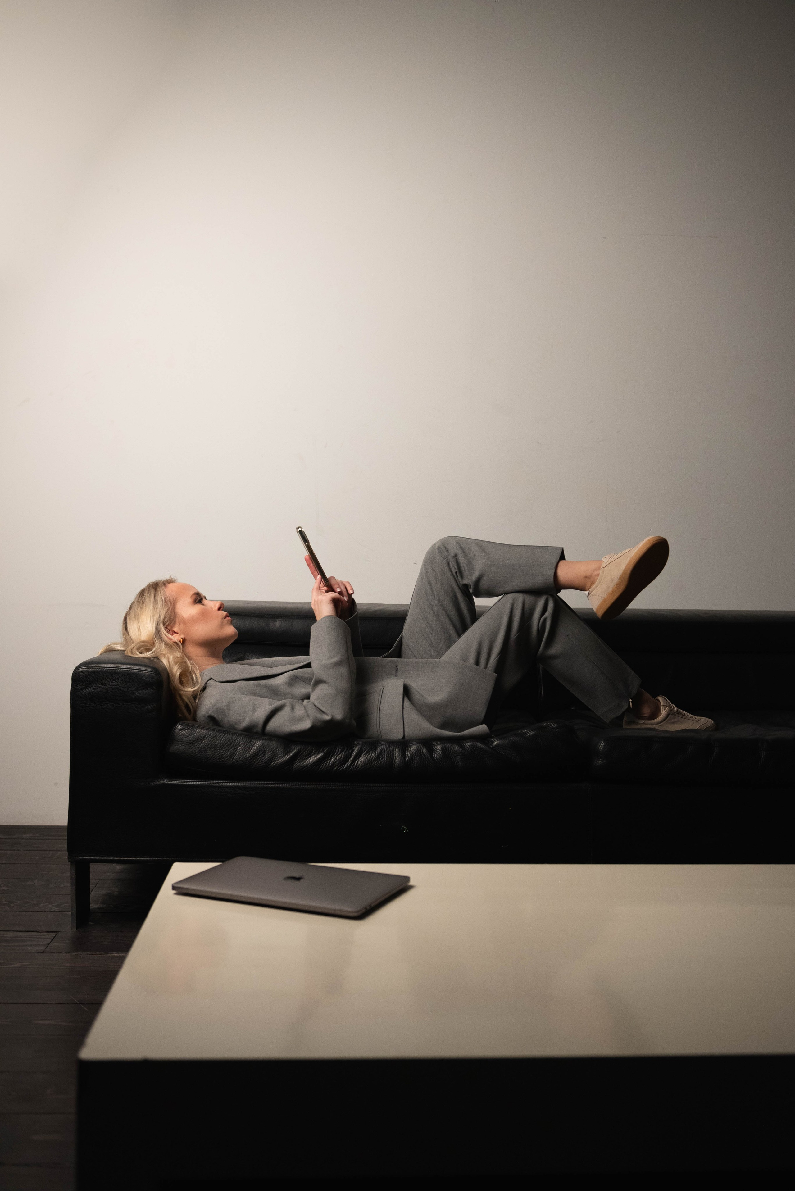 Полина Возиян (съемка для блога юриста @ation.law). Фотограф Москва Настя Профотовна. Репортажные, свадебные и контент фотосессии