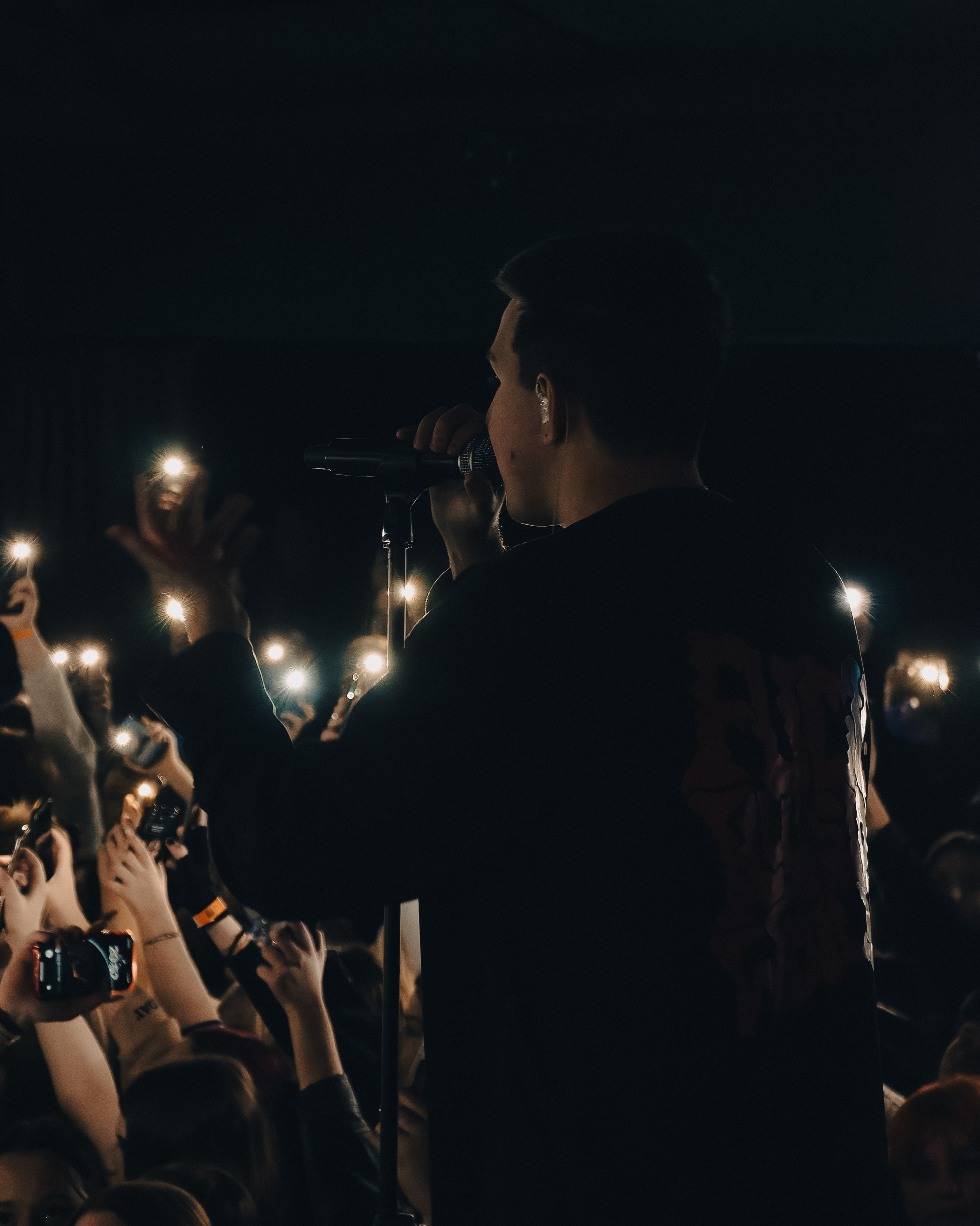 Концерт Мазелова. Фотограф Артём Ющенко