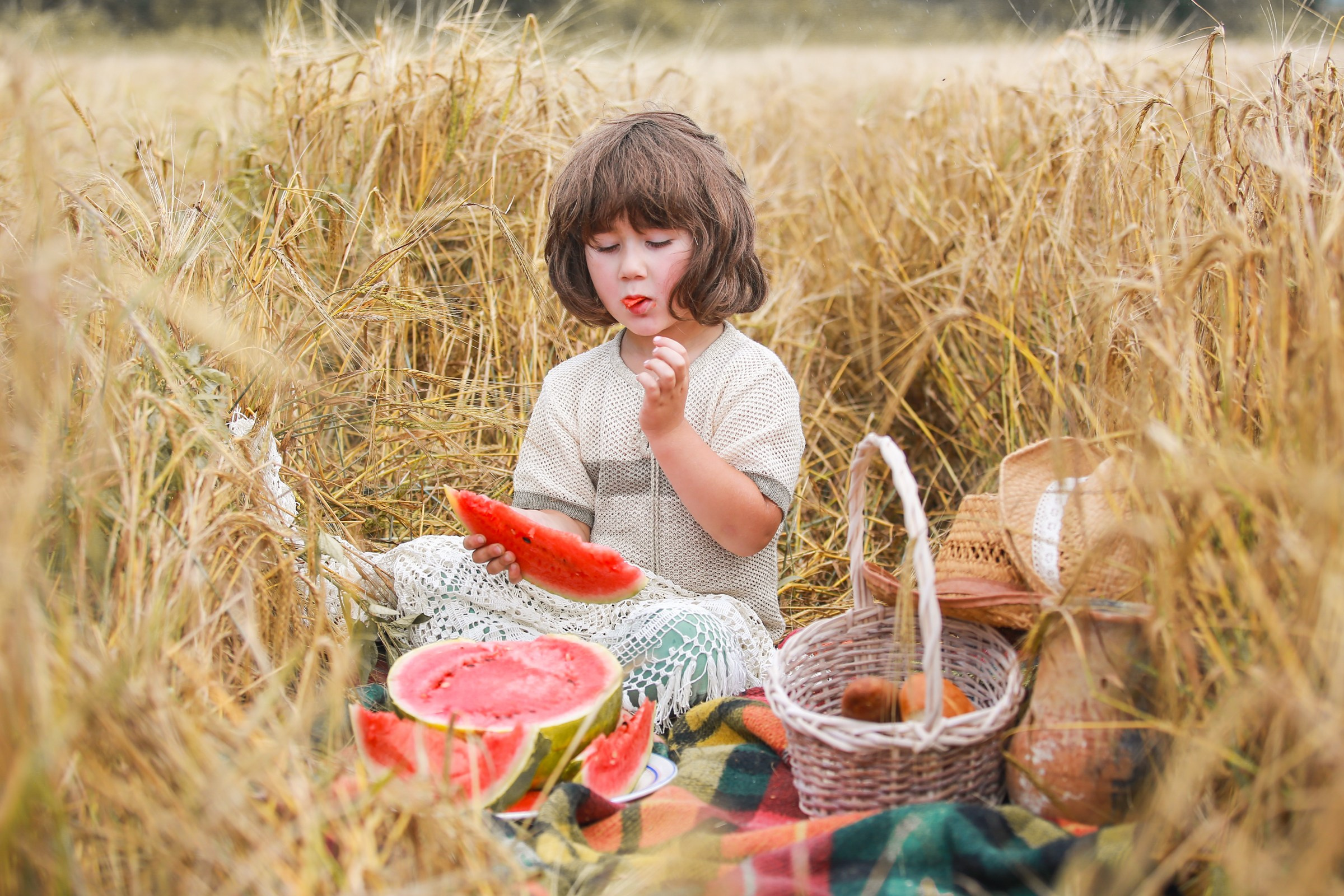 Фотосессия с арбузами, пикап с арбузами, съёмка с арбузами, летняя фотосессия с арбузами. Семейный и детский фотограф в Москве Мария Быкова