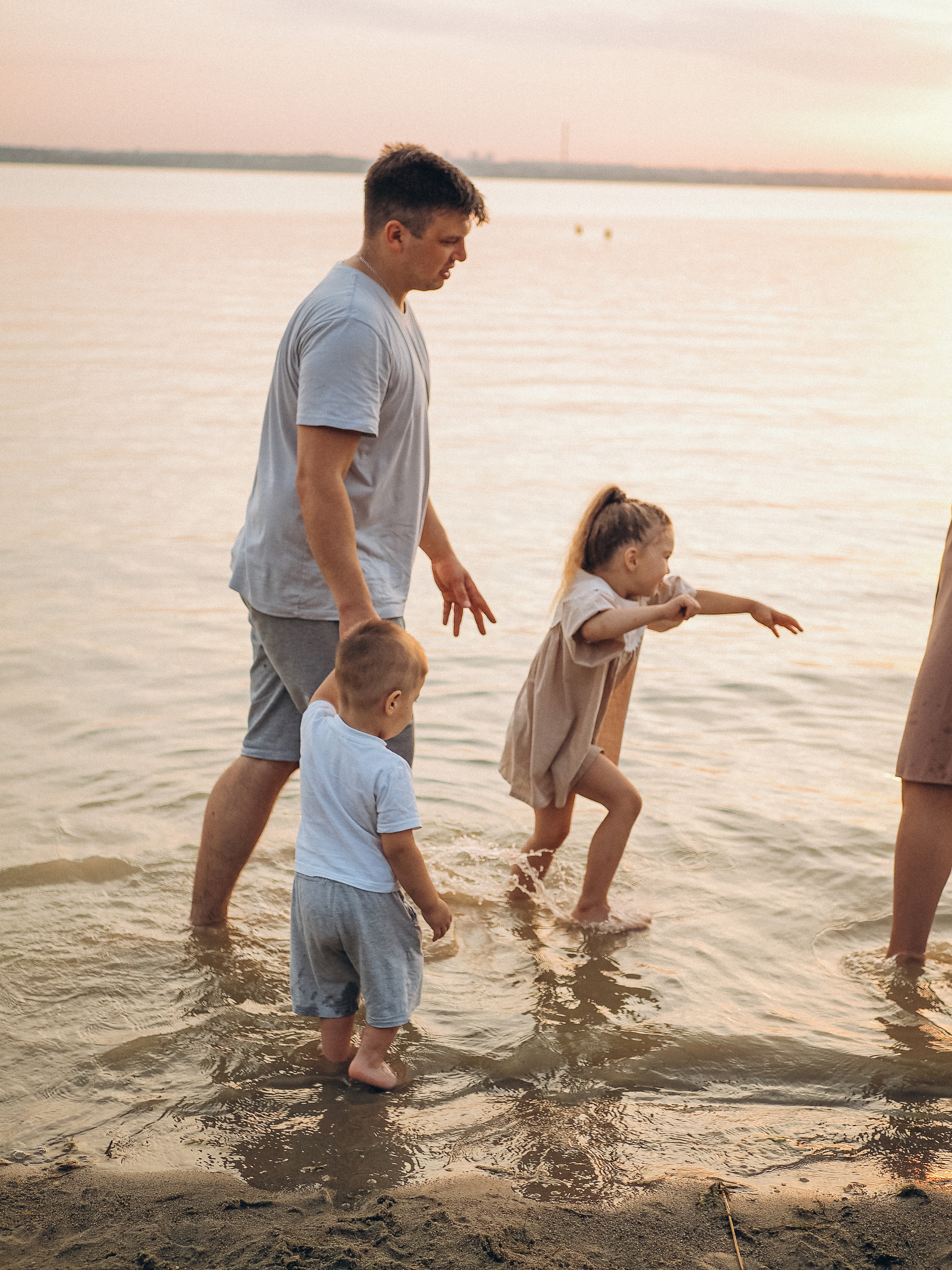 Анатолий, Юля, Ксюша и Игорь. Семейный фотограф в Челябинске Ольга Быстрых